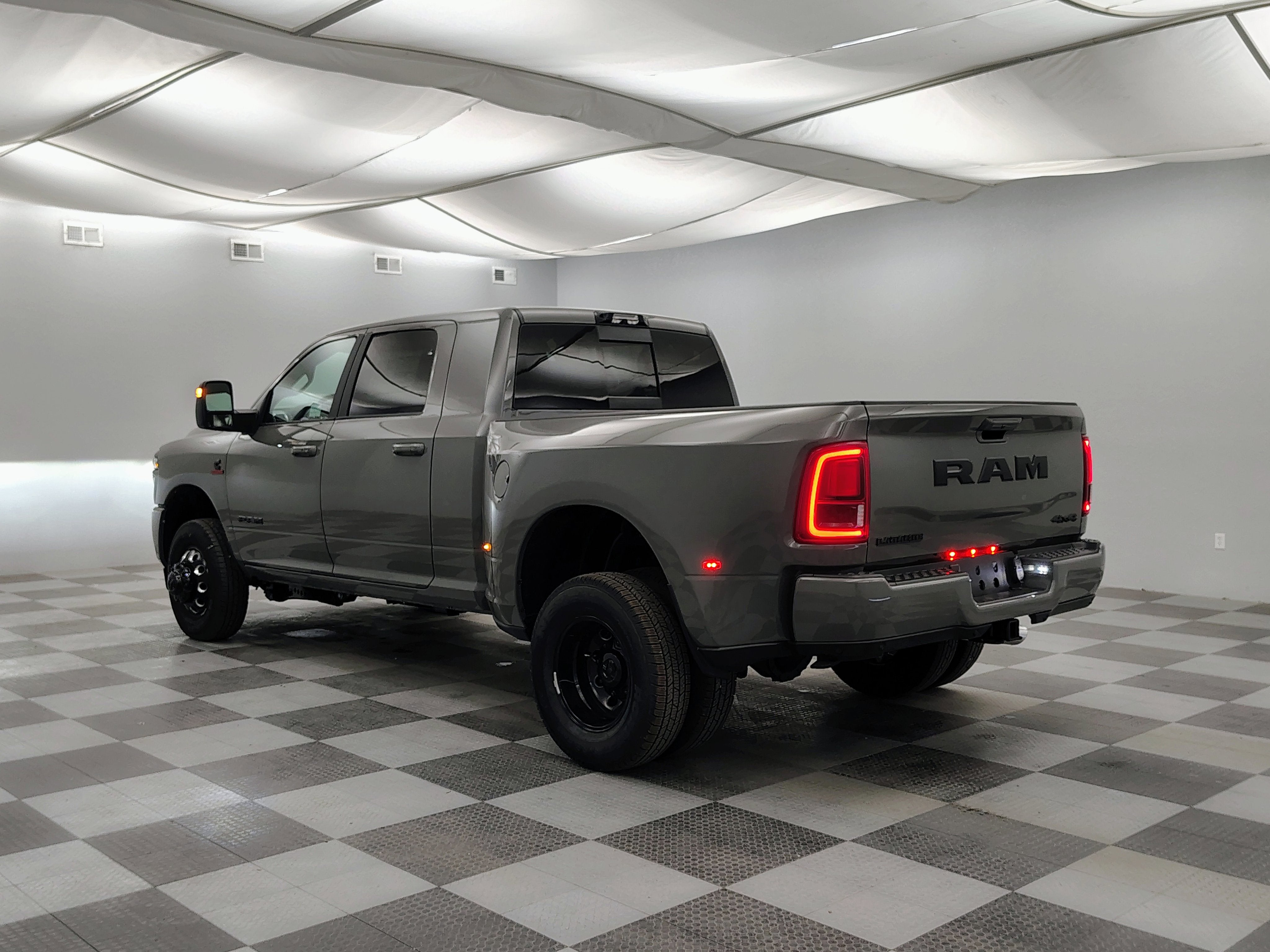 2026 RAM Ram 3500 RAM 3500 LARAMIE MEGA CAB 4X4 6'4' BOX