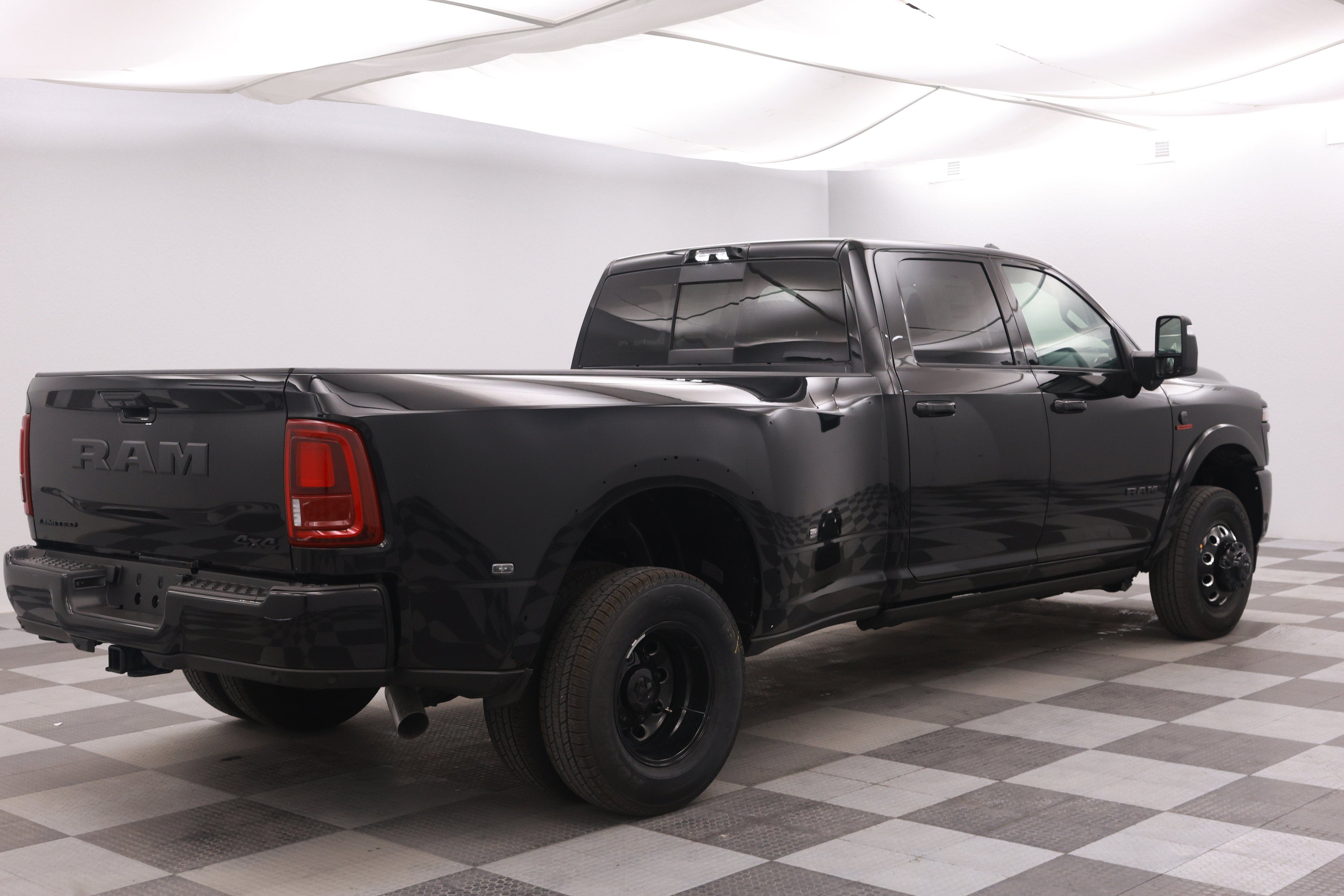 2026 RAM Ram 3500 RAM 3500 LIMITED CREW CAB 4X4 8' BOX