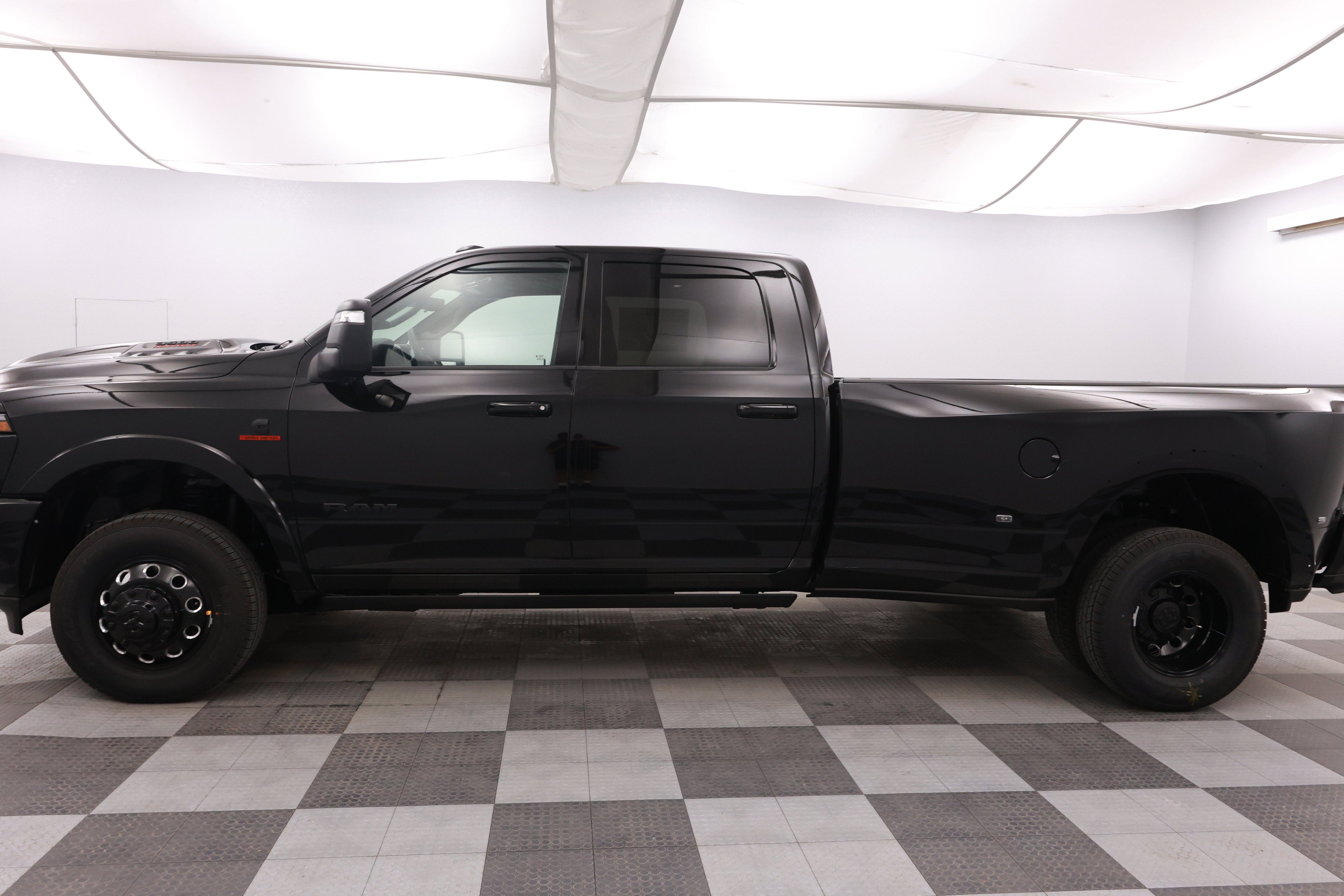 2026 RAM Ram 3500 RAM 3500 LIMITED CREW CAB 4X4 8' BOX
