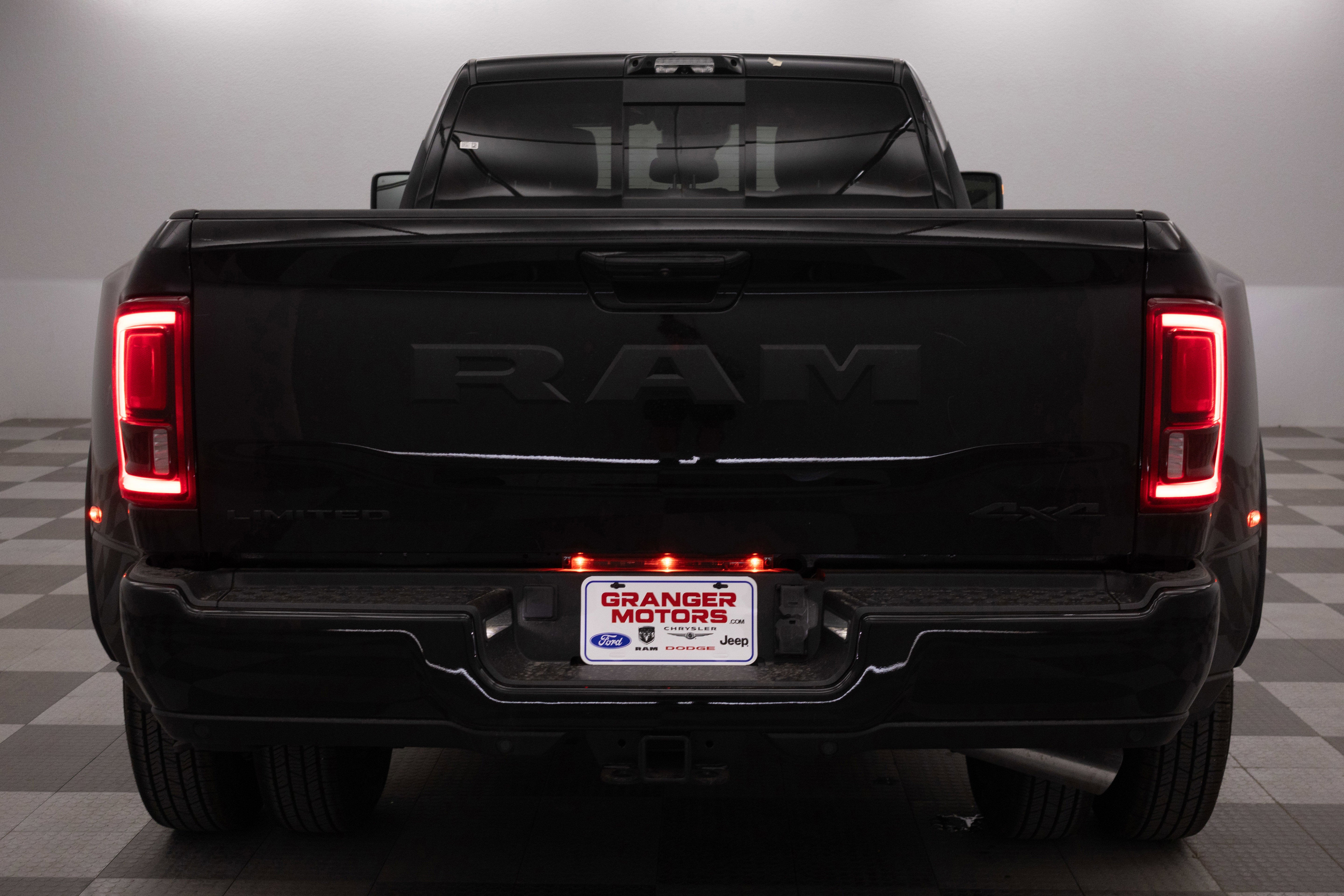 2026 RAM Ram 3500 RAM 3500 LIMITED CREW CAB 4X4 8' BOX