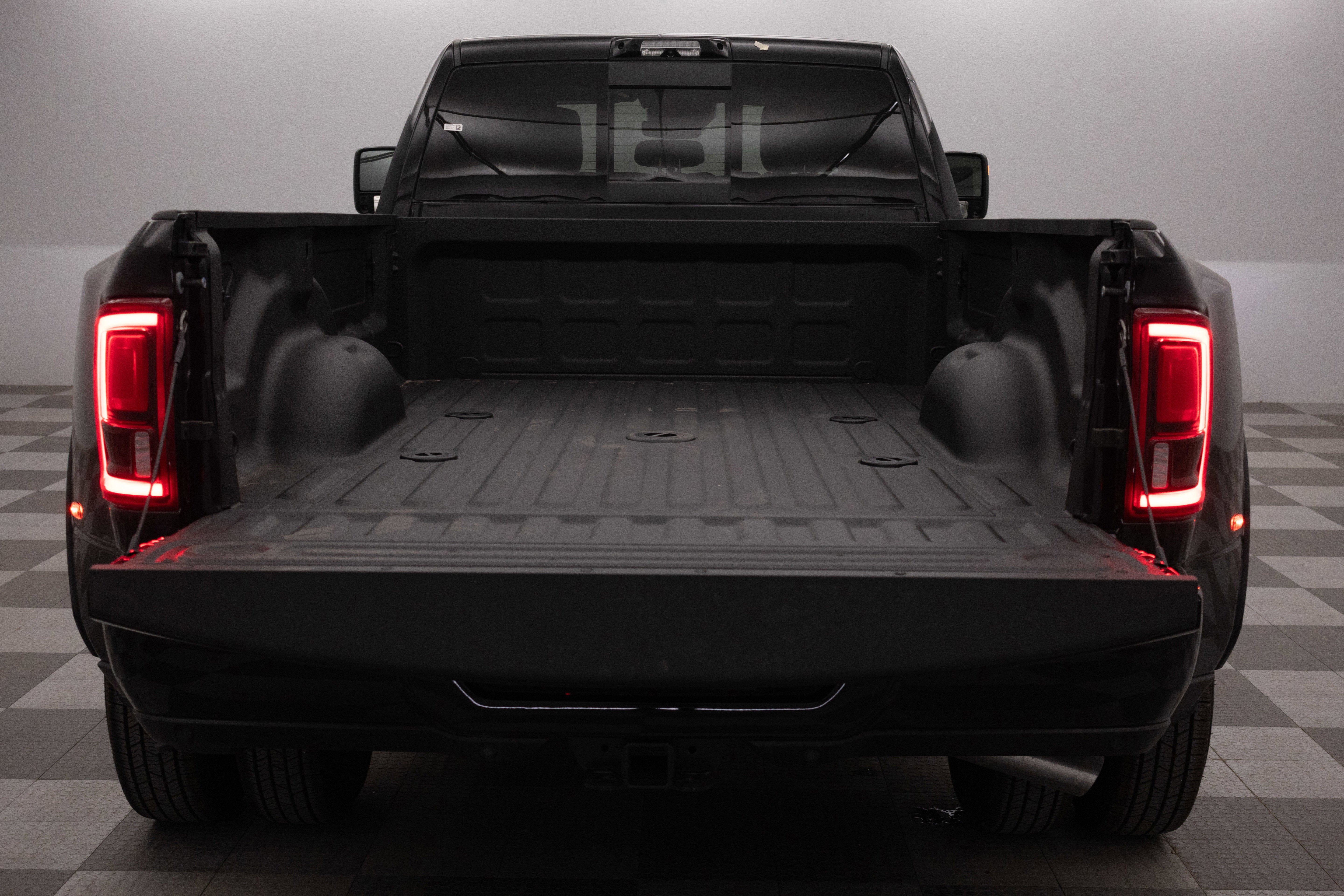 2026 RAM Ram 3500 RAM 3500 LIMITED CREW CAB 4X4 8' BOX