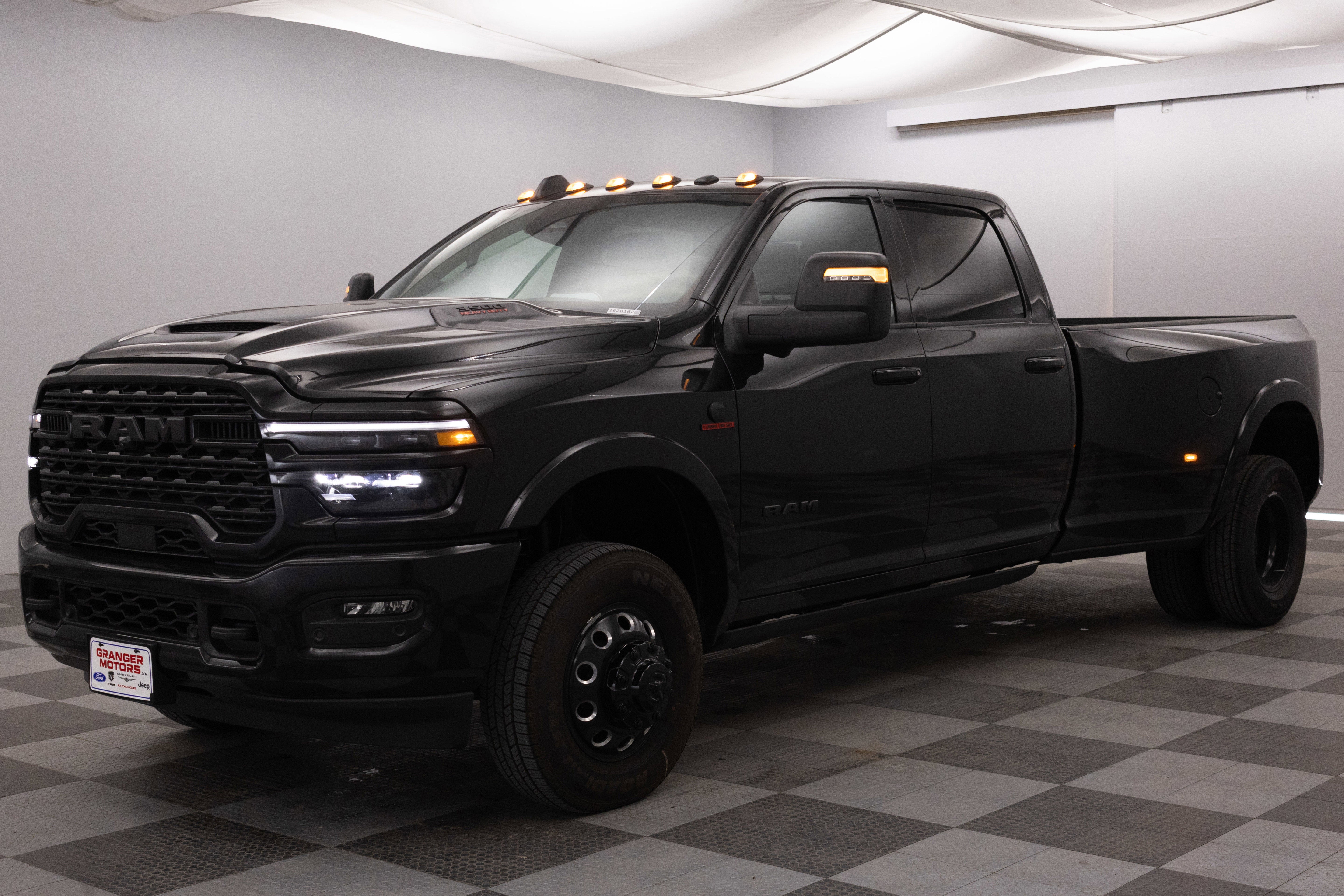 2026 RAM Ram 3500 RAM 3500 LIMITED CREW CAB 4X4 8' BOX