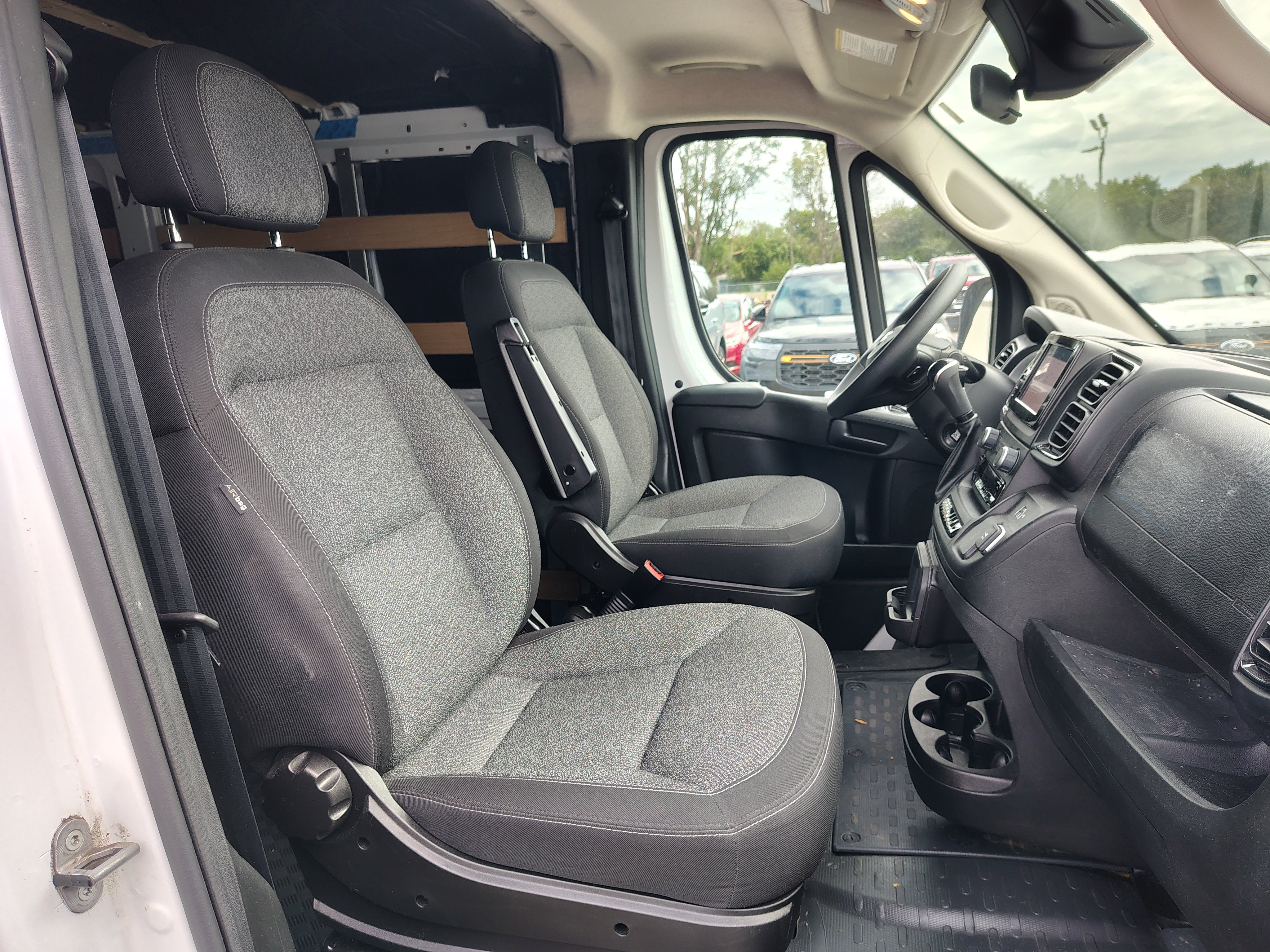 2025 RAM ProMaster 2500 136 WB Low Roof Cargo