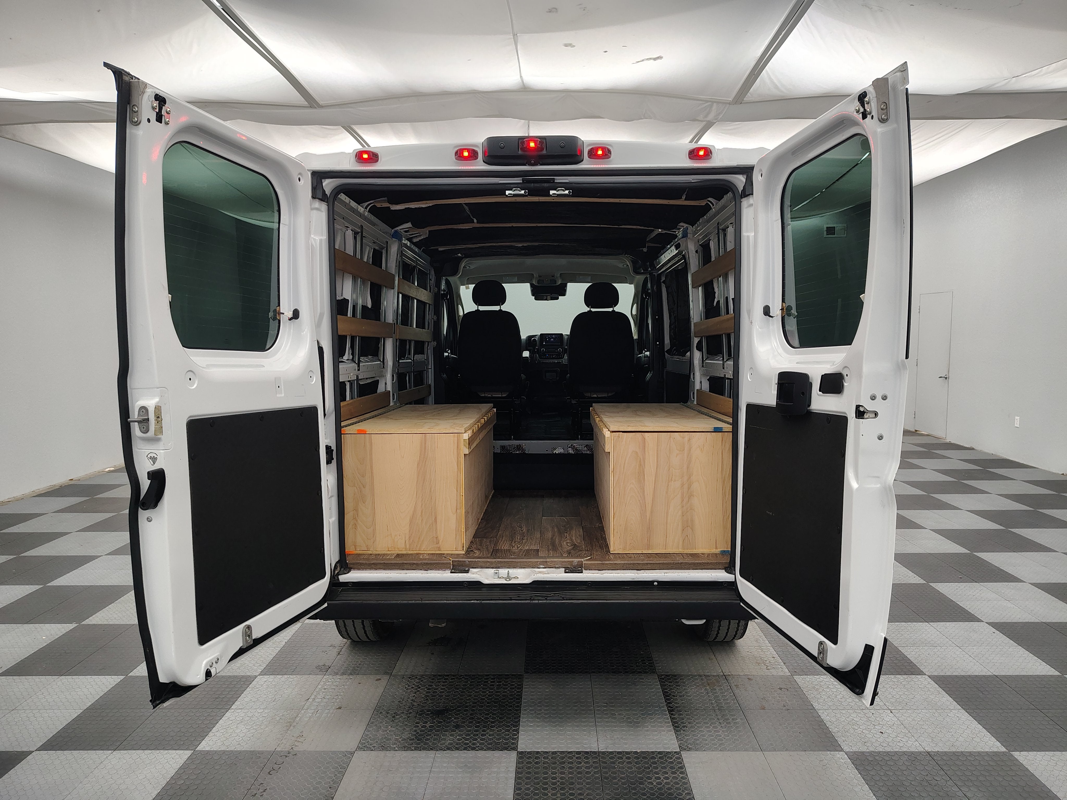 2025 RAM ProMaster 2500 136 WB Low Roof Cargo