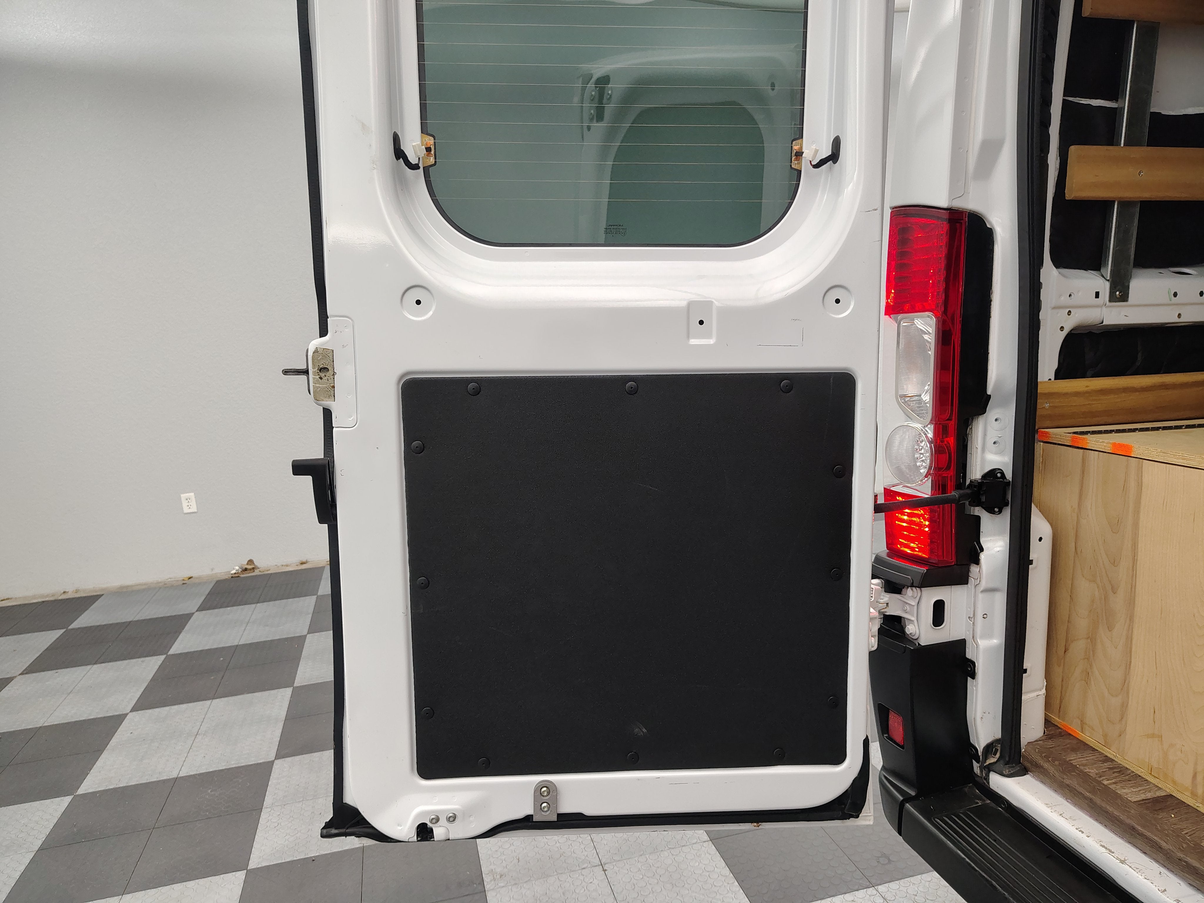 2025 RAM ProMaster 2500 136 WB Low Roof Cargo