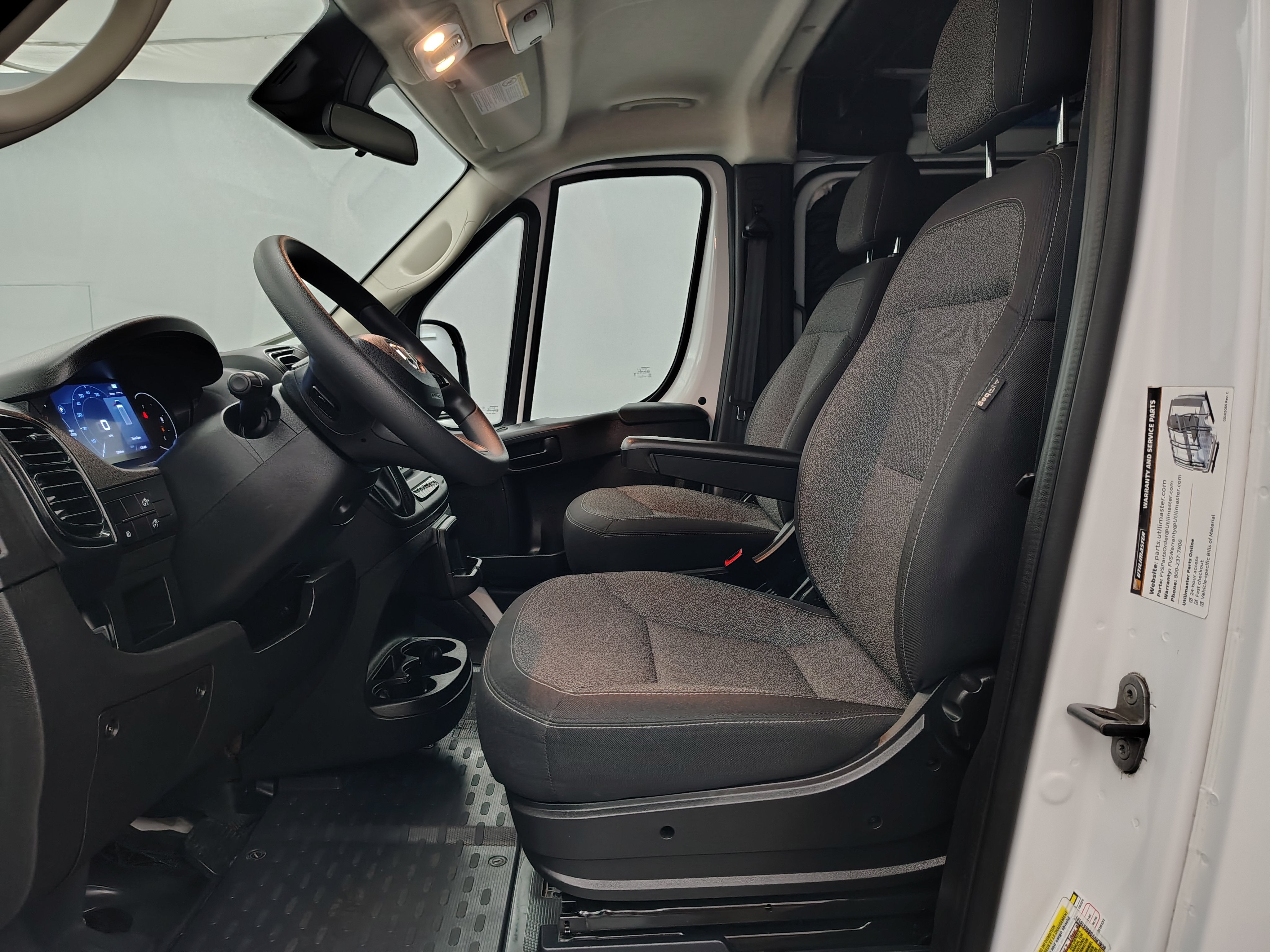 2025 RAM ProMaster 2500 136 WB Low Roof Cargo
