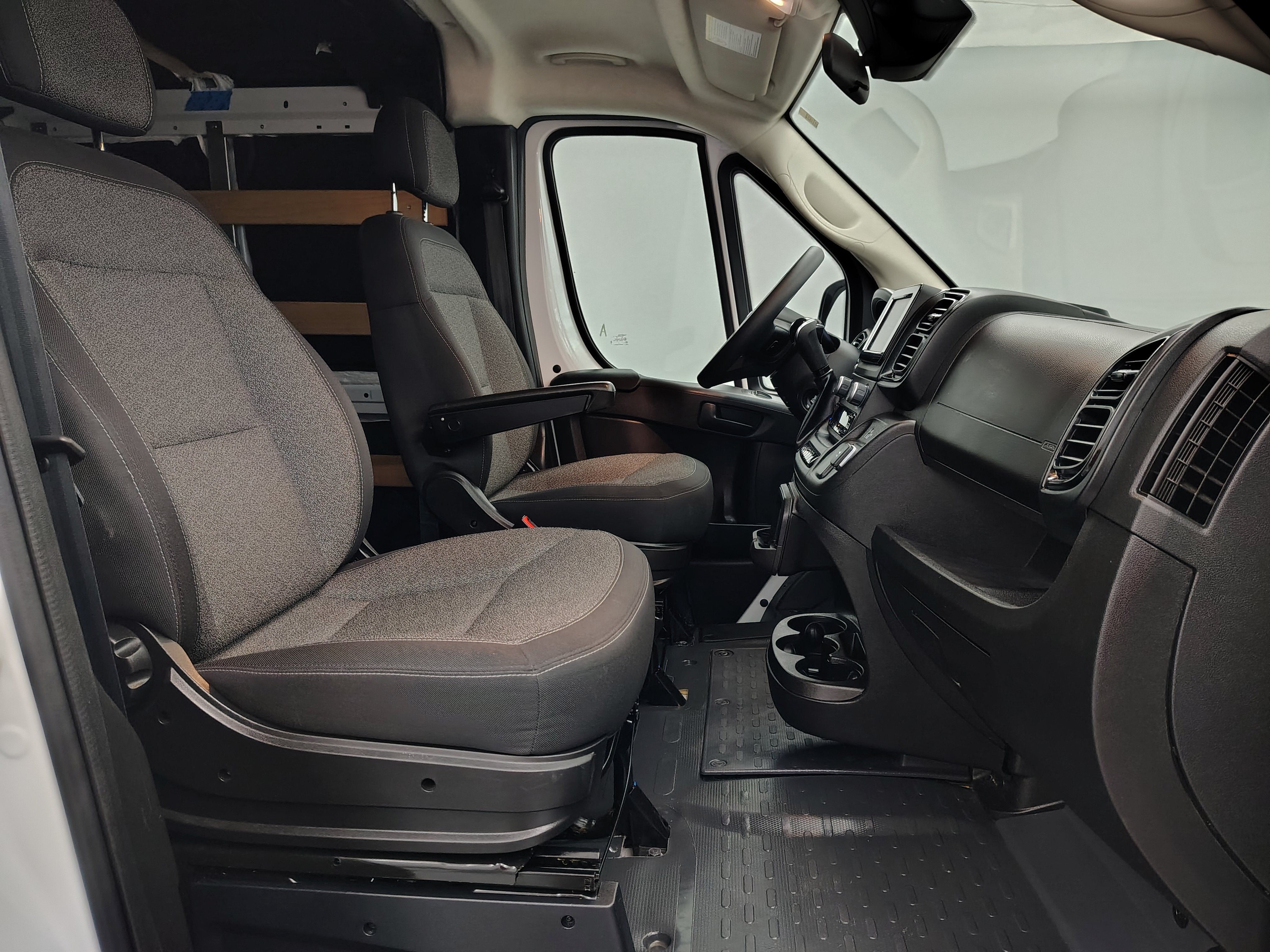 2025 RAM ProMaster 2500 136 WB Low Roof Cargo
