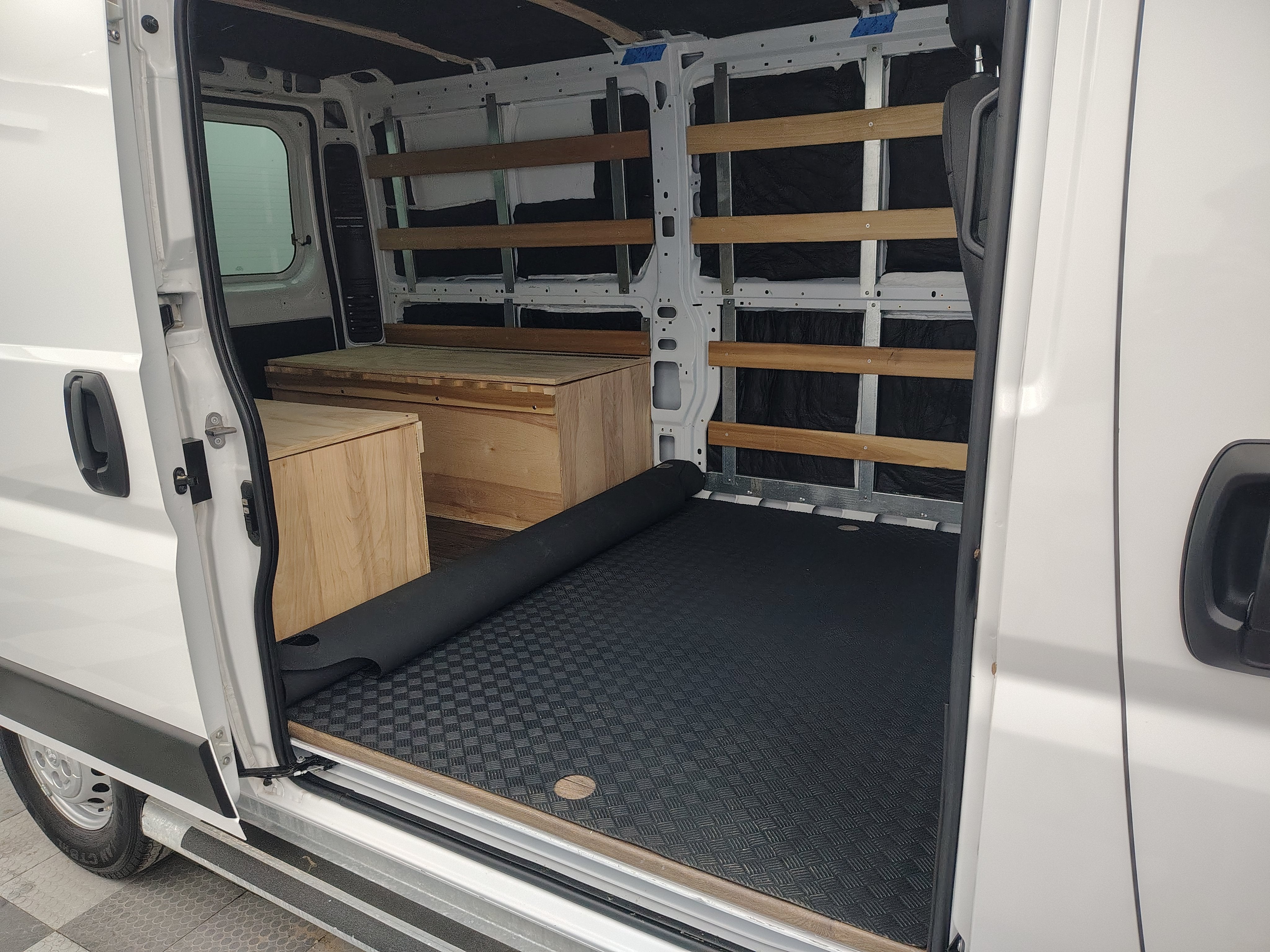 2025 RAM ProMaster 2500 136 WB Low Roof Cargo