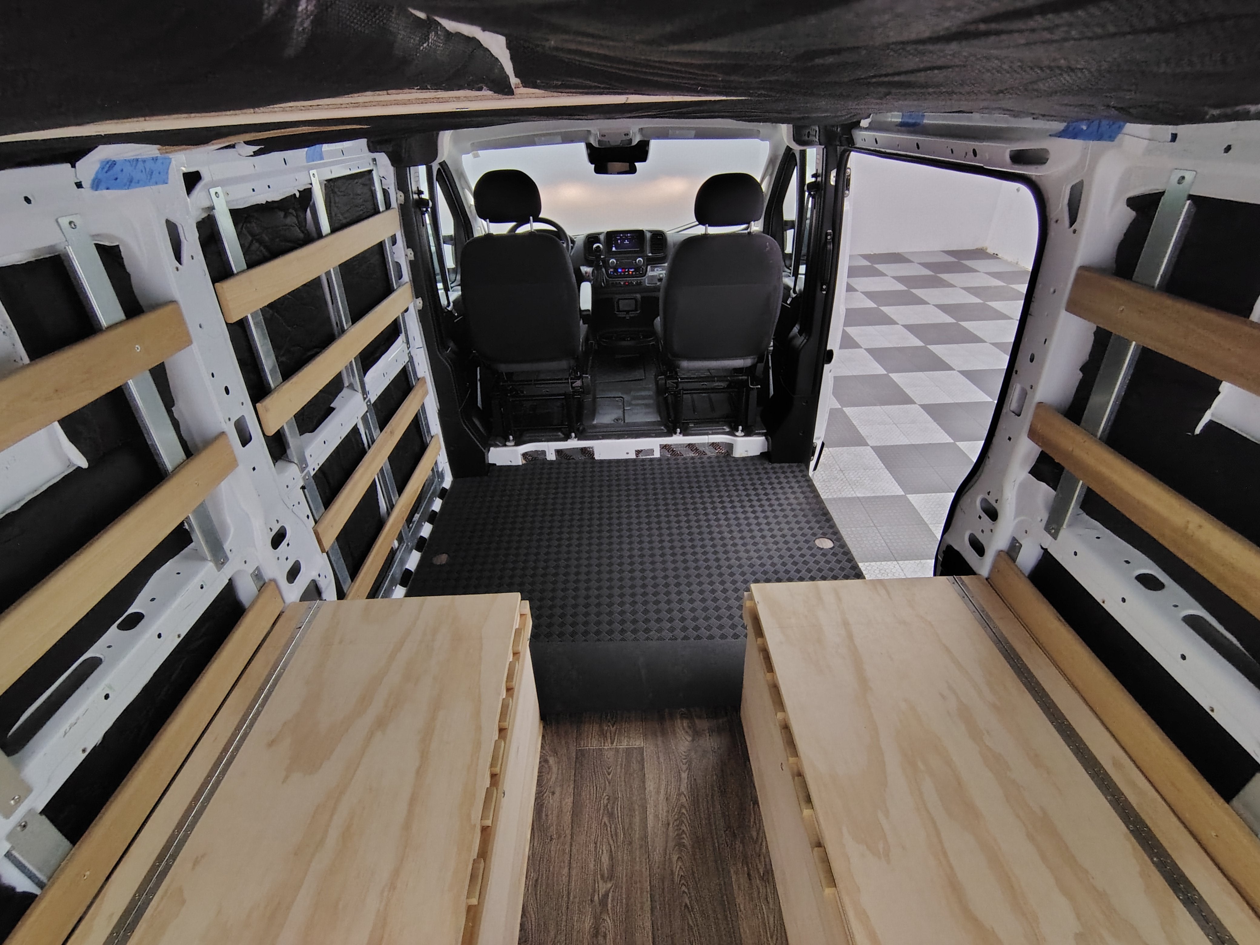 2025 RAM ProMaster 2500 136 WB Low Roof Cargo