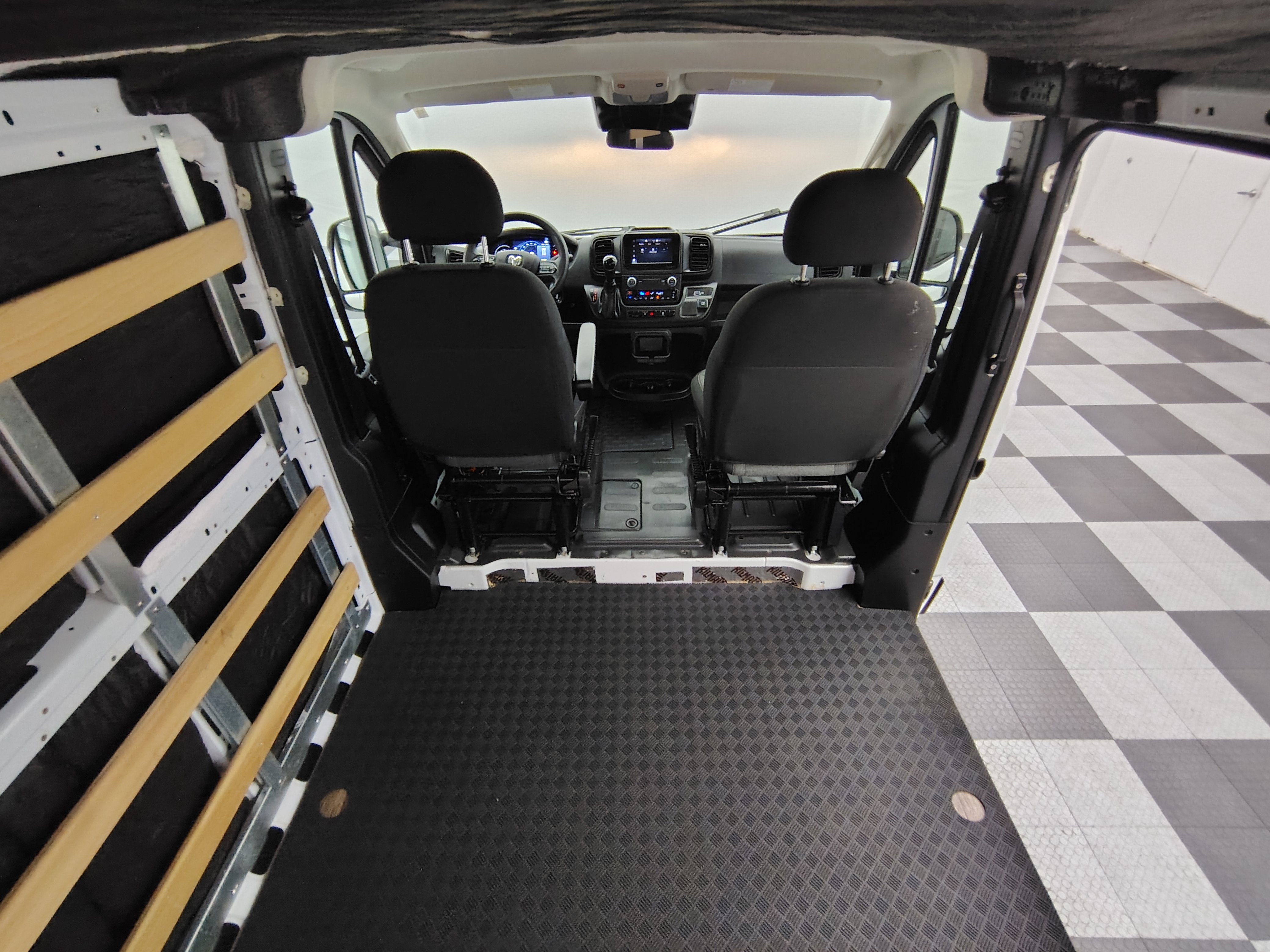 2025 RAM ProMaster 2500 136 WB Low Roof Cargo