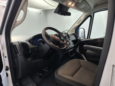 2025 RAM ProMaster 2500 136 WB Low Roof Cargo