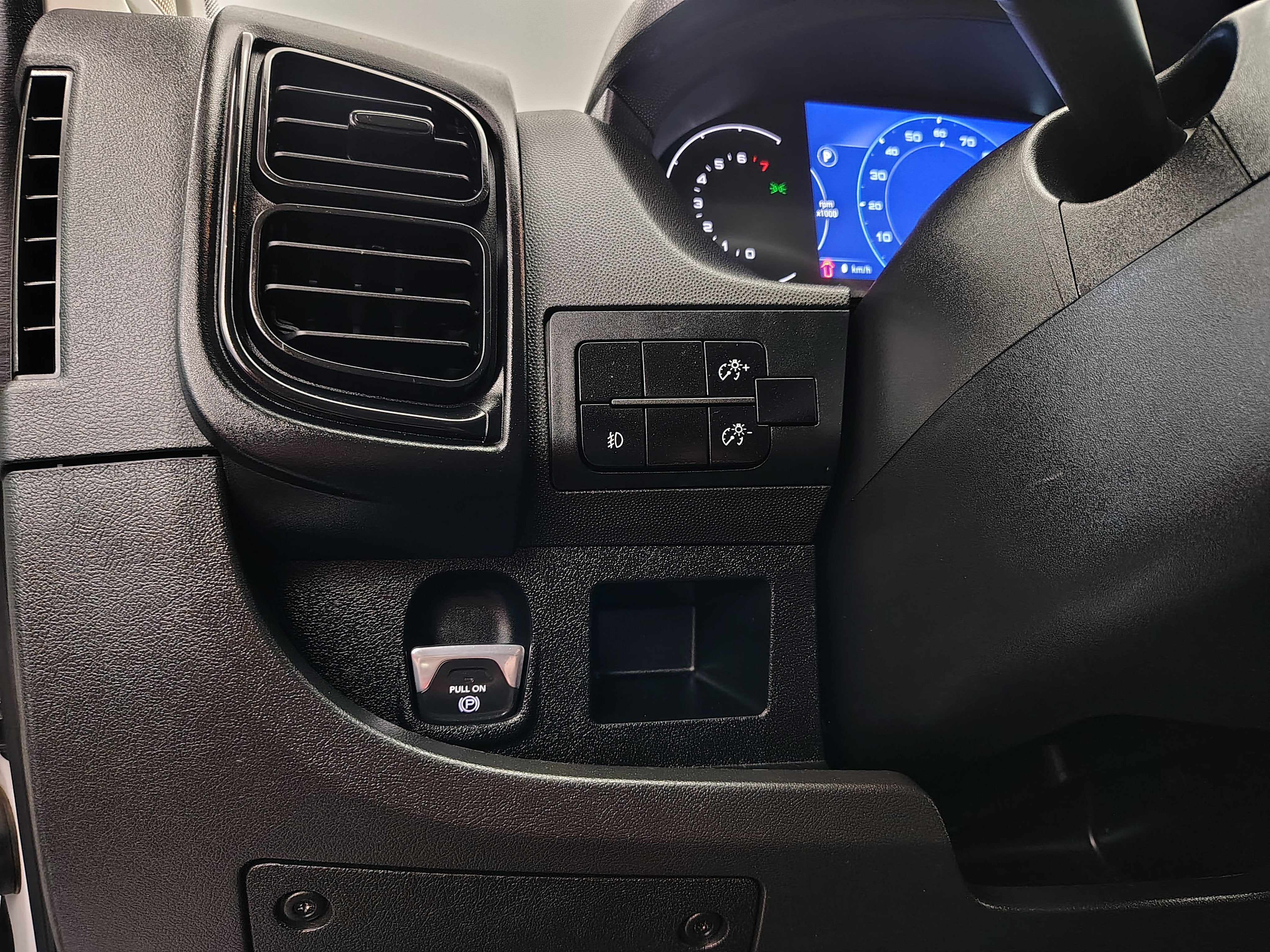 2025 RAM ProMaster 2500 136 WB Low Roof Cargo