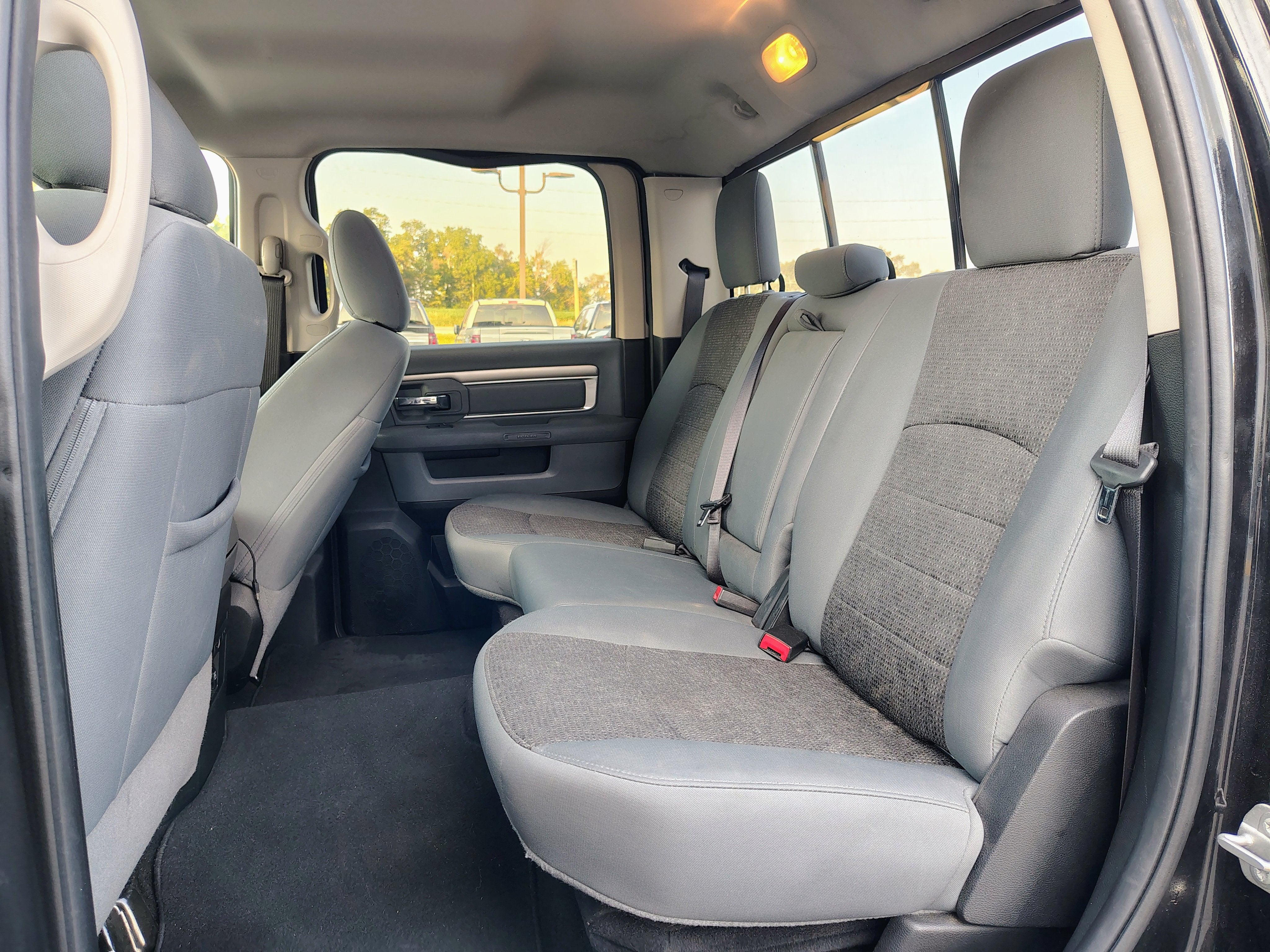 2017 RAM 1500 Big Horn Crew Cab 4x4 5'7' Box