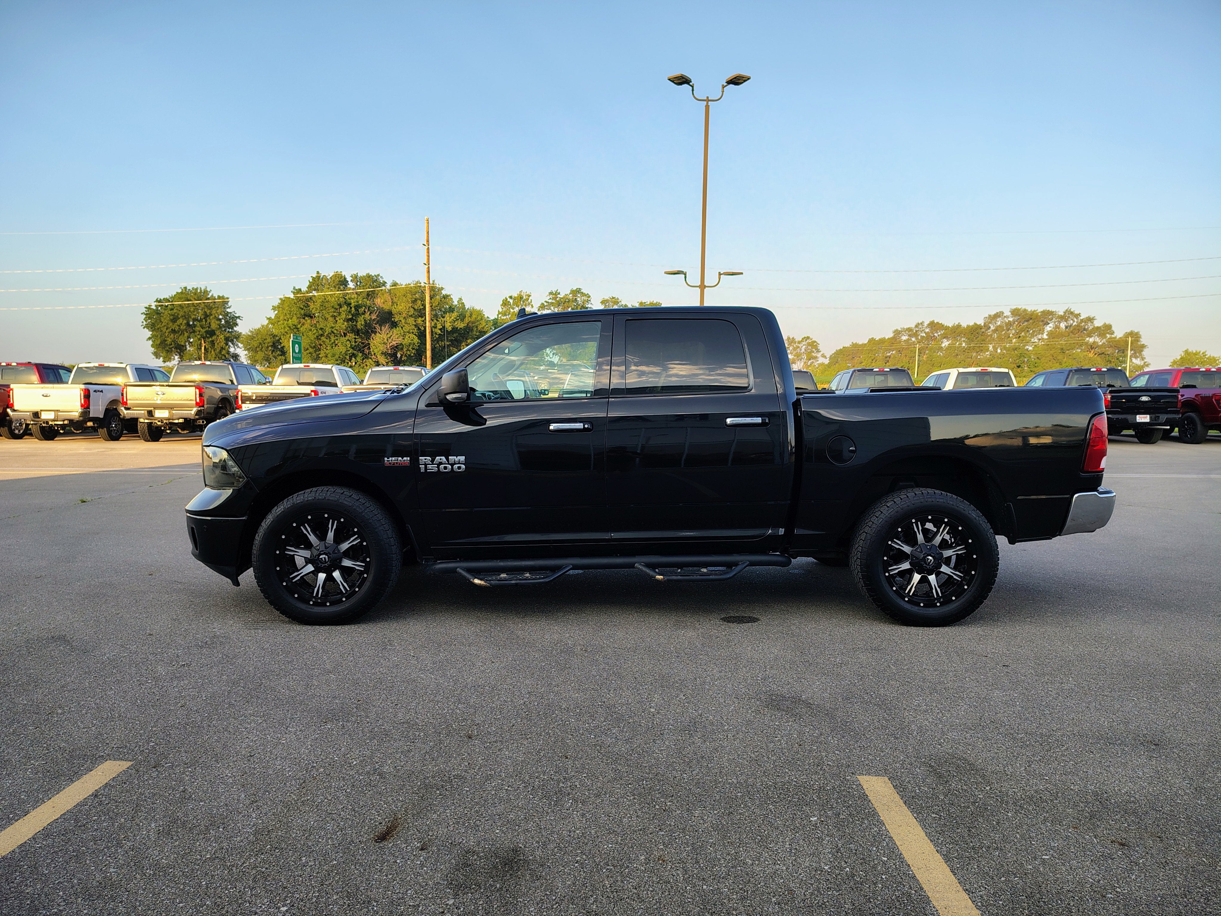 2017 RAM 1500 Big Horn Crew Cab 4x4 5'7' Box