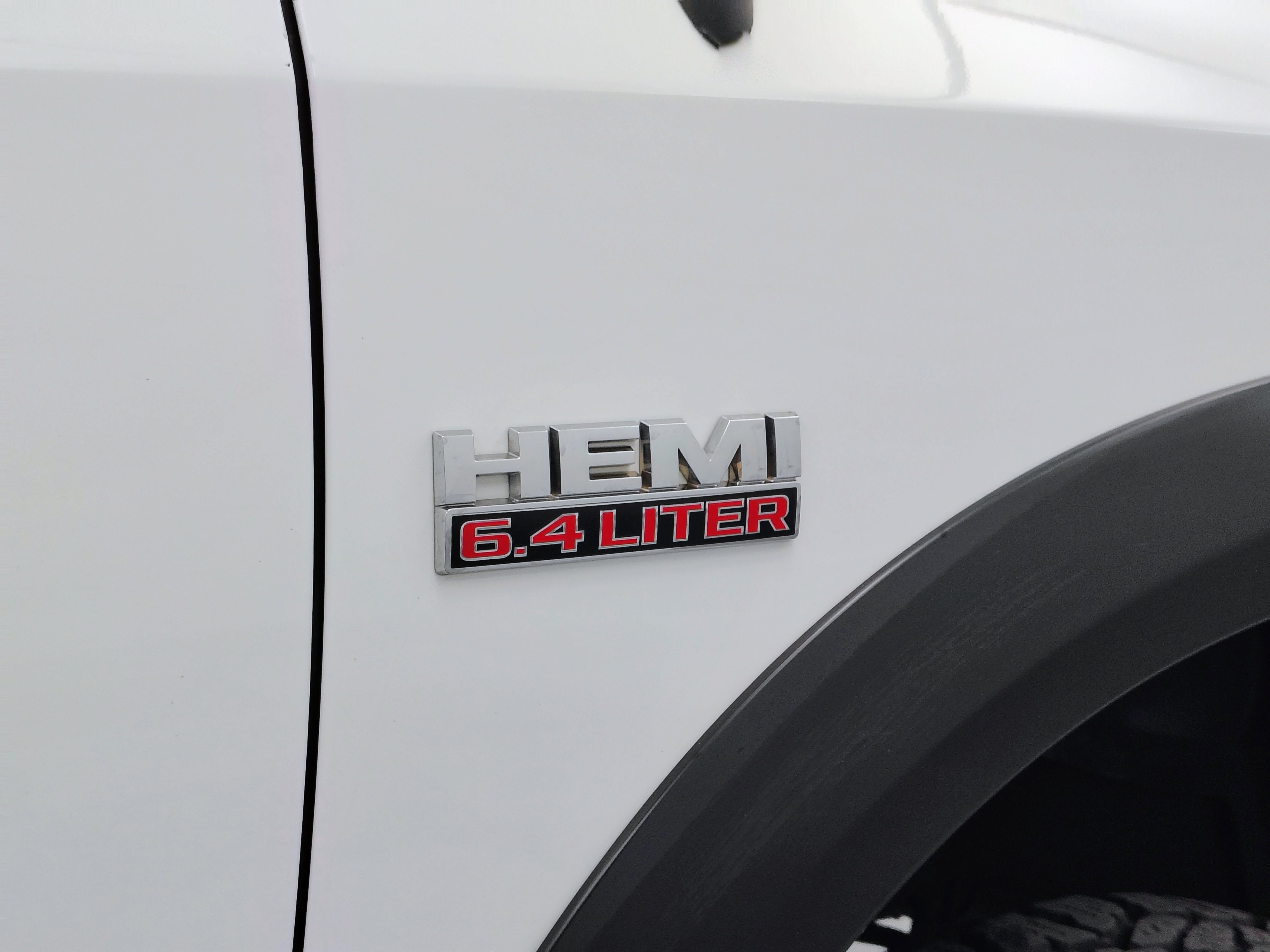 2018 RAM 2500 Tradesman Crew Cab 4x4 6'4' Box