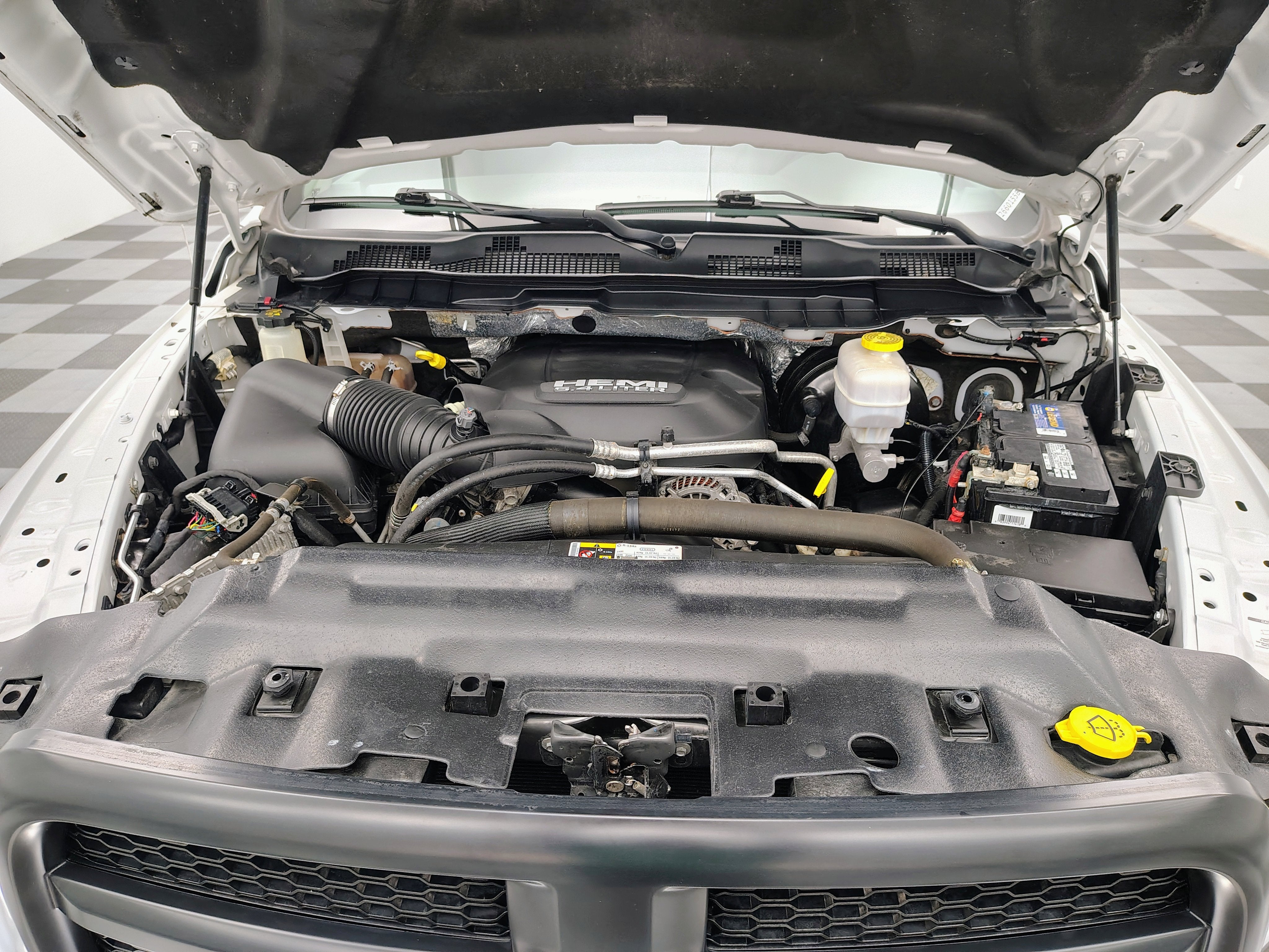 2018 RAM 2500 Tradesman Crew Cab 4x4 6'4' Box