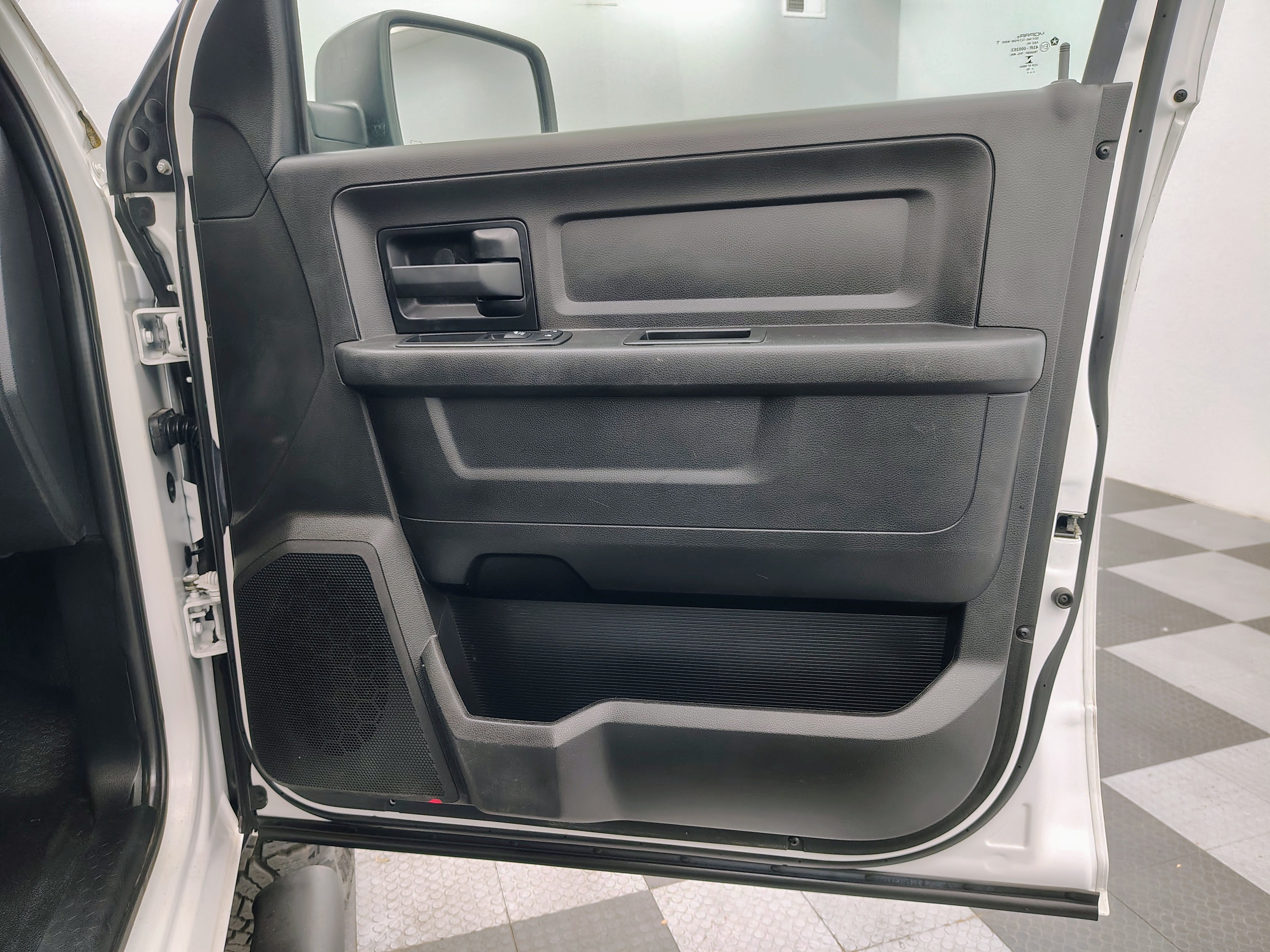 2018 RAM 2500 Tradesman Crew Cab 4x4 6'4' Box