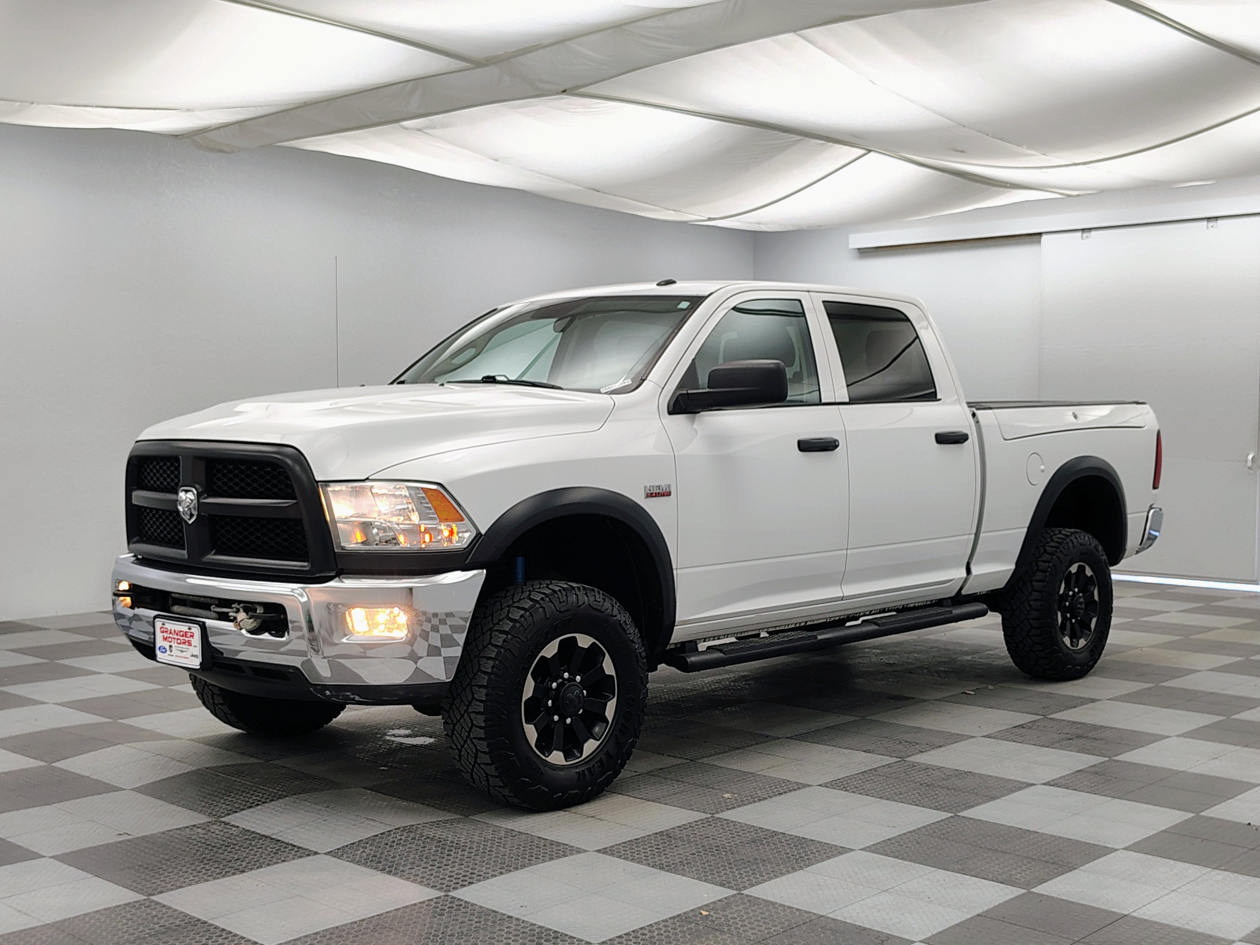 2018 RAM 2500 Tradesman Crew Cab 4x4 6'4' Box