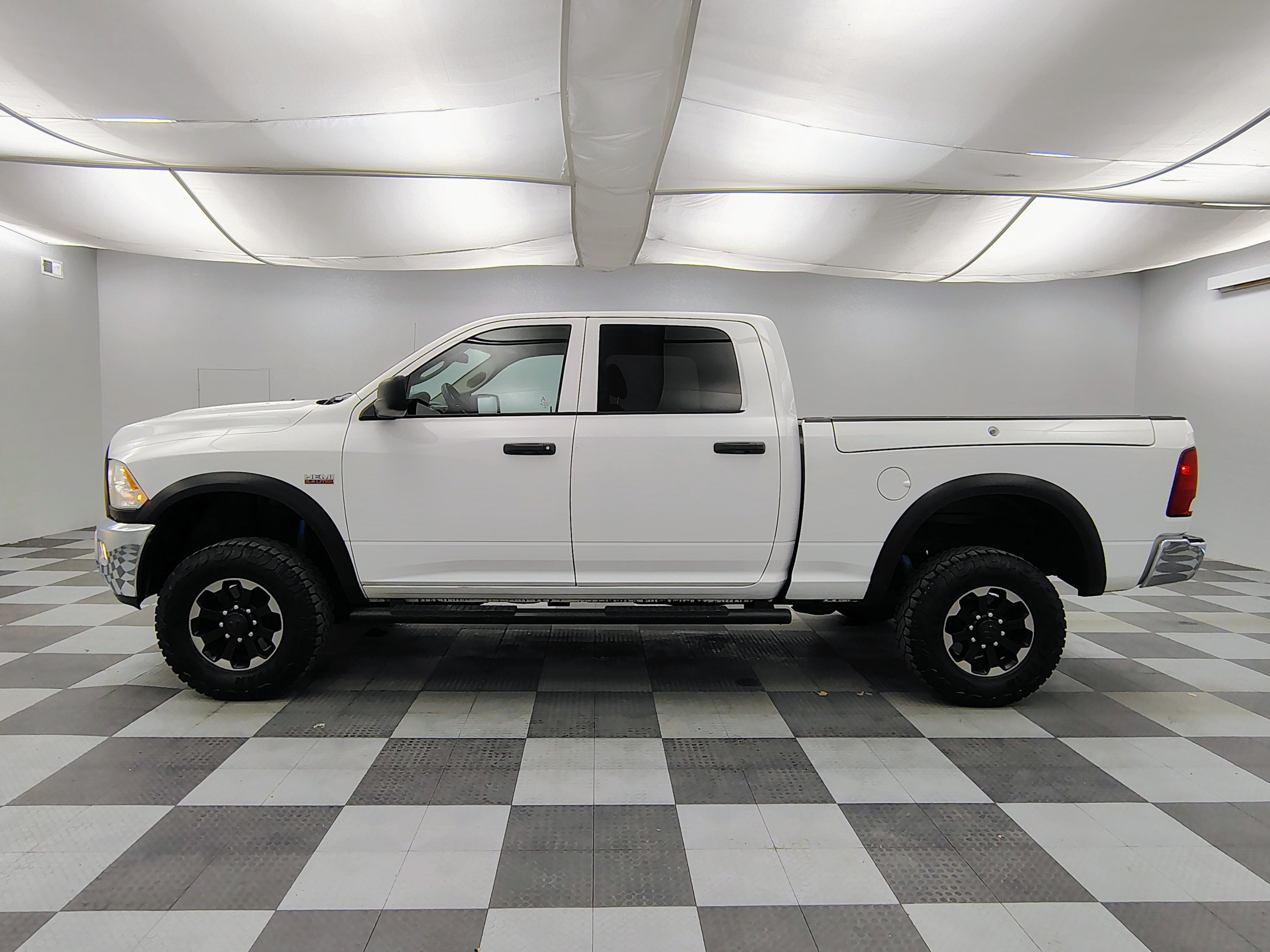 2018 RAM 2500 Tradesman Crew Cab 4x4 6'4' Box