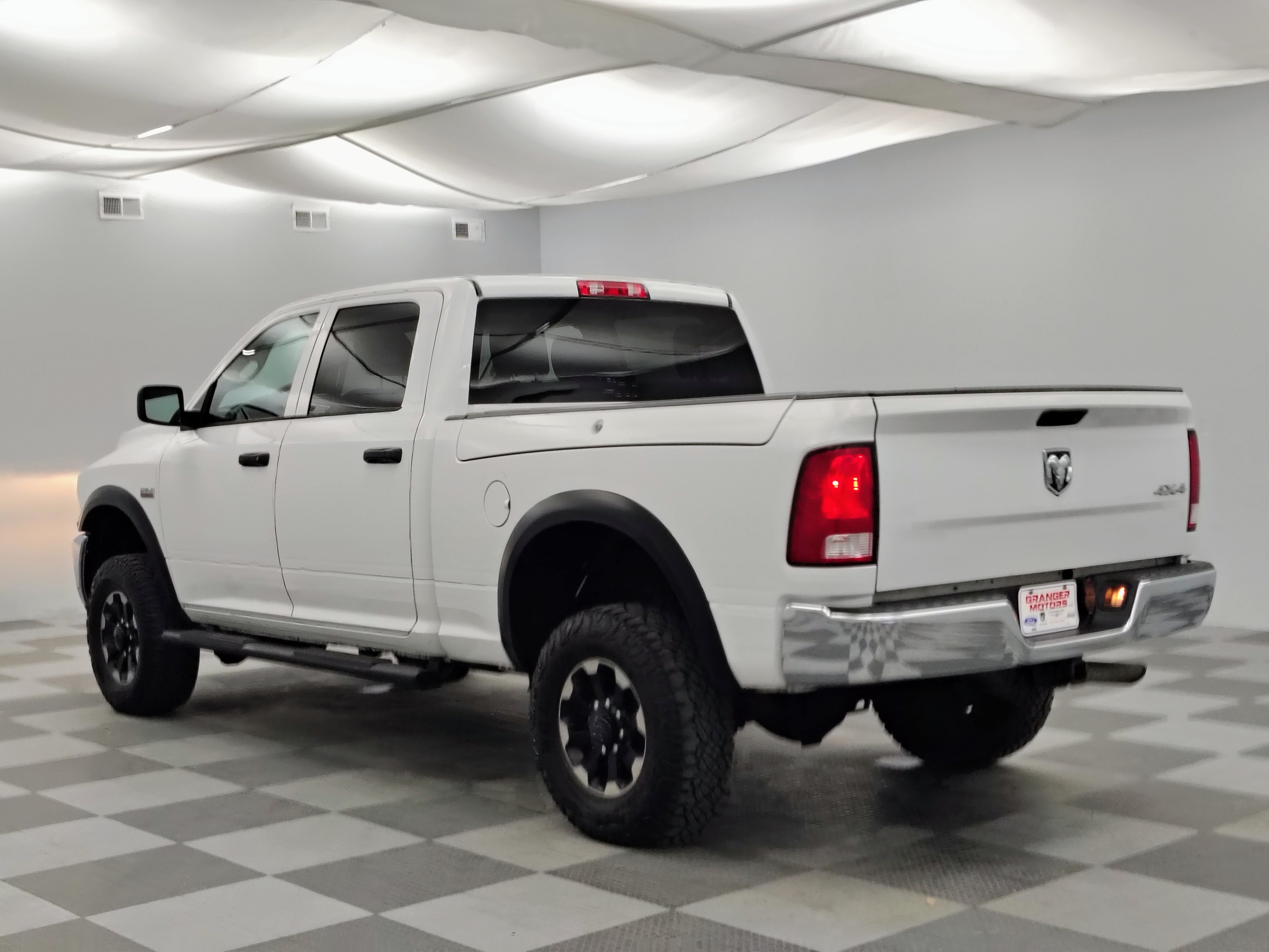 2018 RAM 2500 Tradesman Crew Cab 4x4 6'4' Box