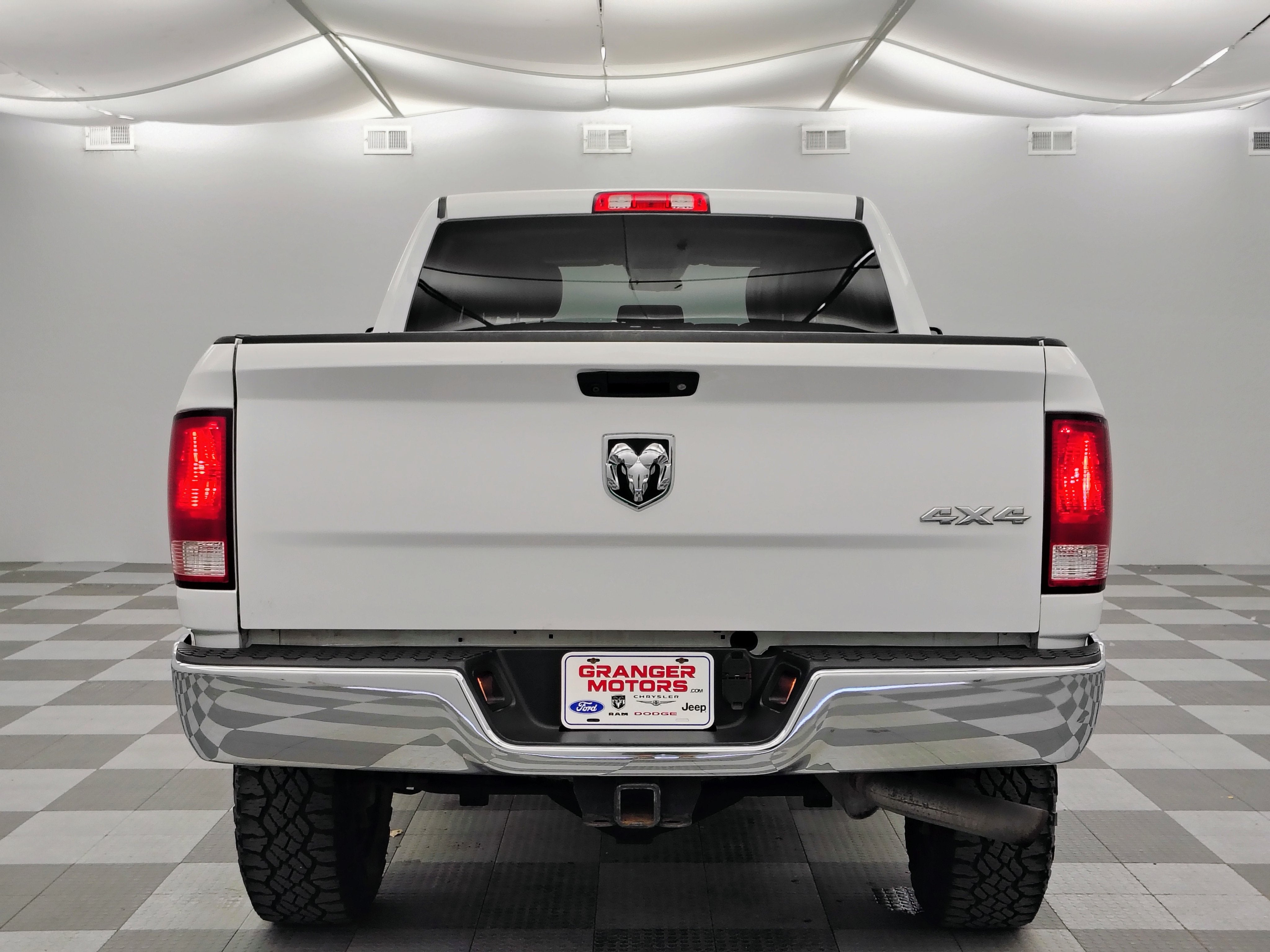 2018 RAM 2500 Tradesman Crew Cab 4x4 6'4' Box