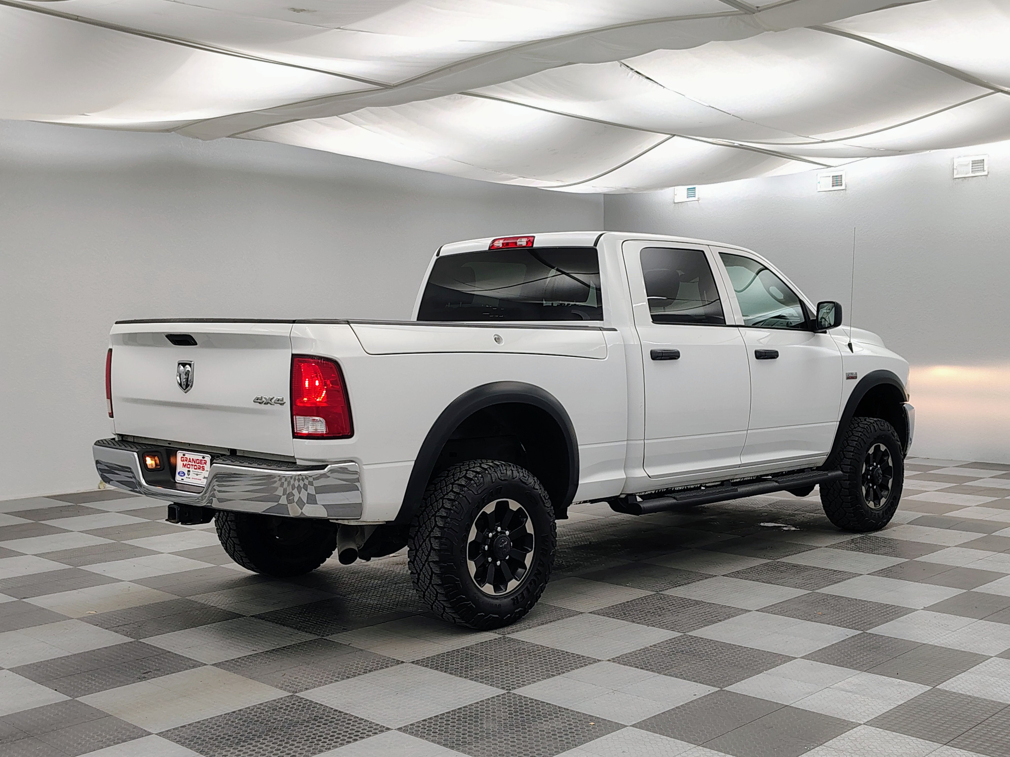 2018 RAM 2500 Tradesman Crew Cab 4x4 6'4' Box