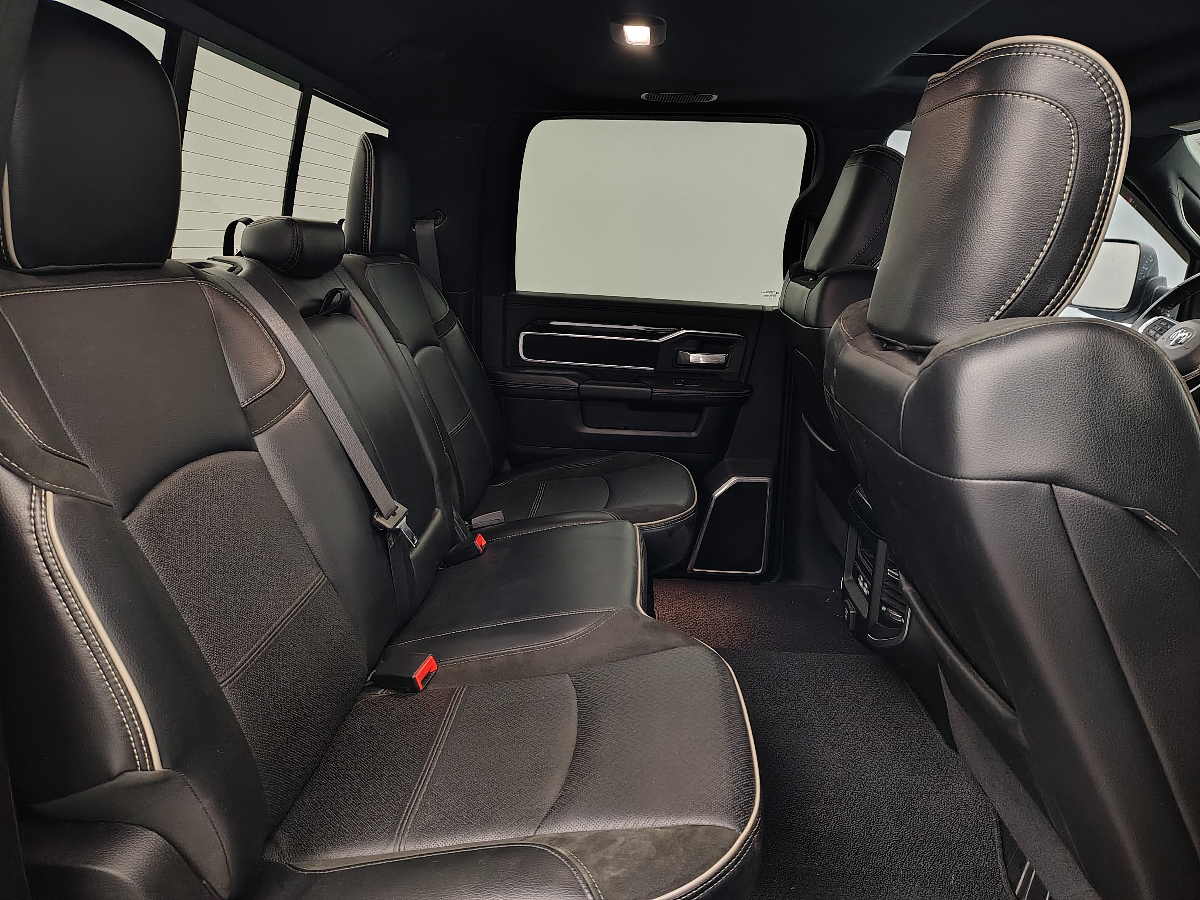 2020 RAM 2500 Laramie Crew Cab 4x4 6'4' Box