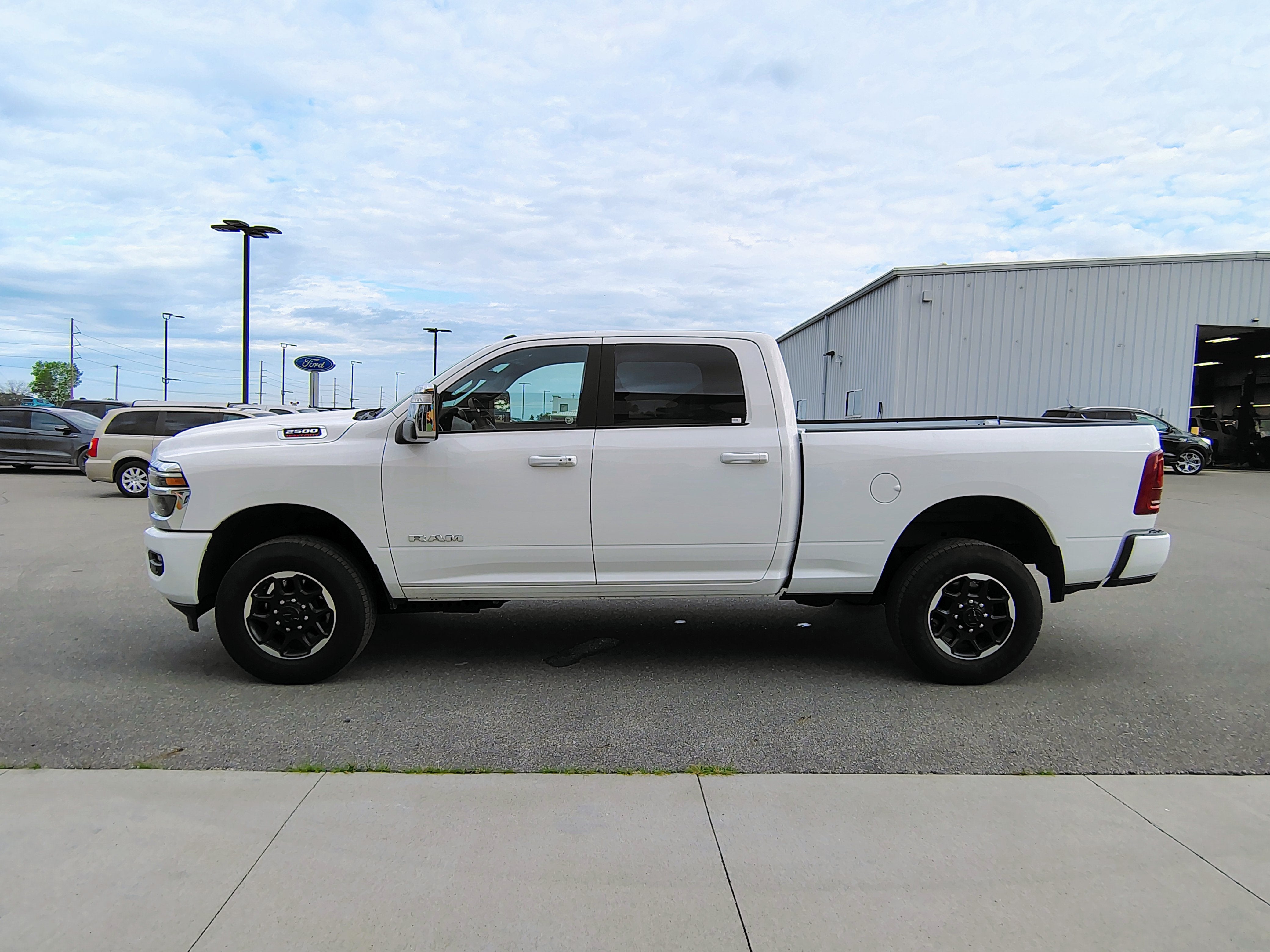 2025 RAM 2500 Laramie Crew Cab 4x4 6'4' Box