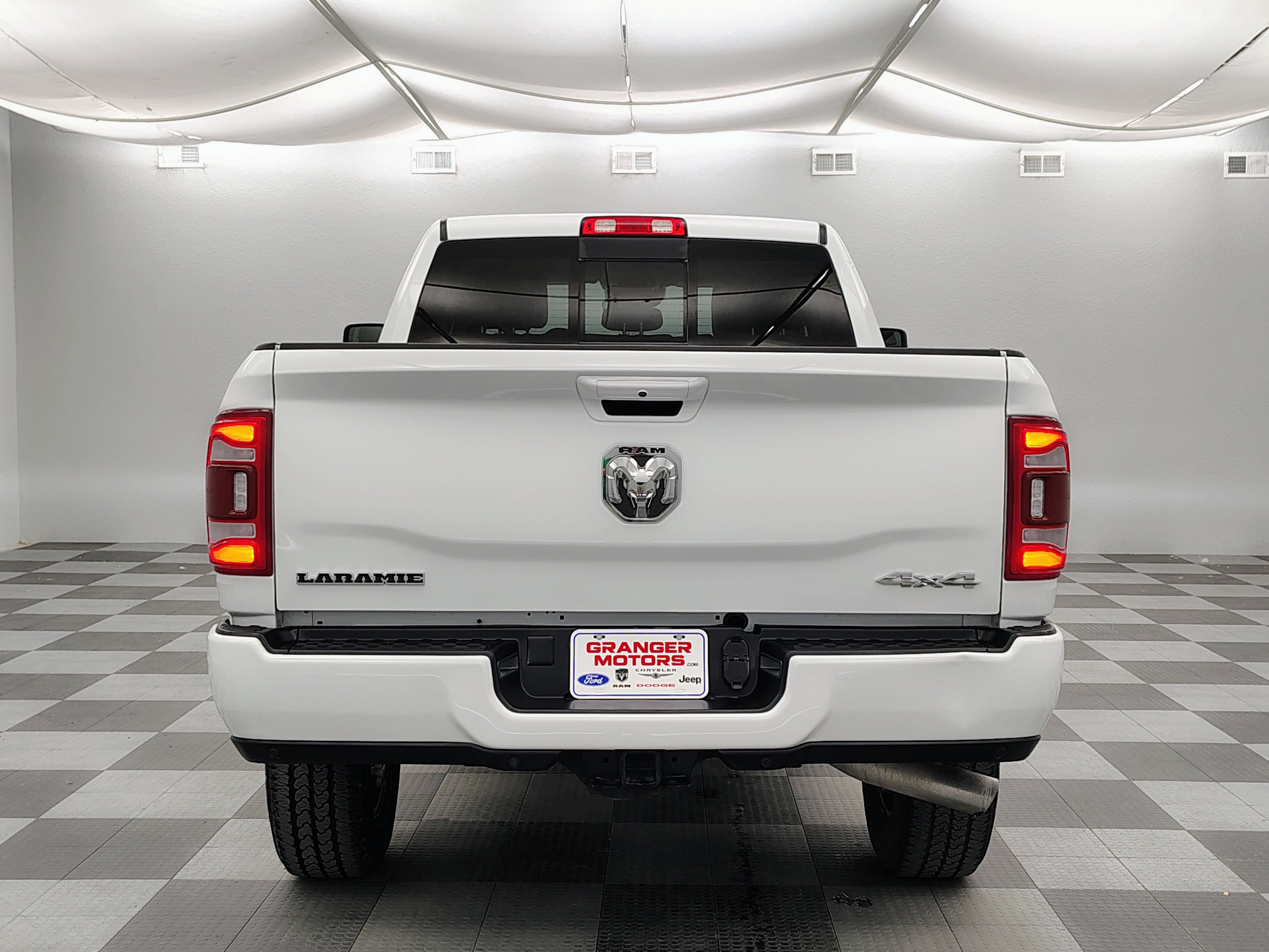 2024 RAM 2500 Laramie Crew Cab 4x4 6'4' Box