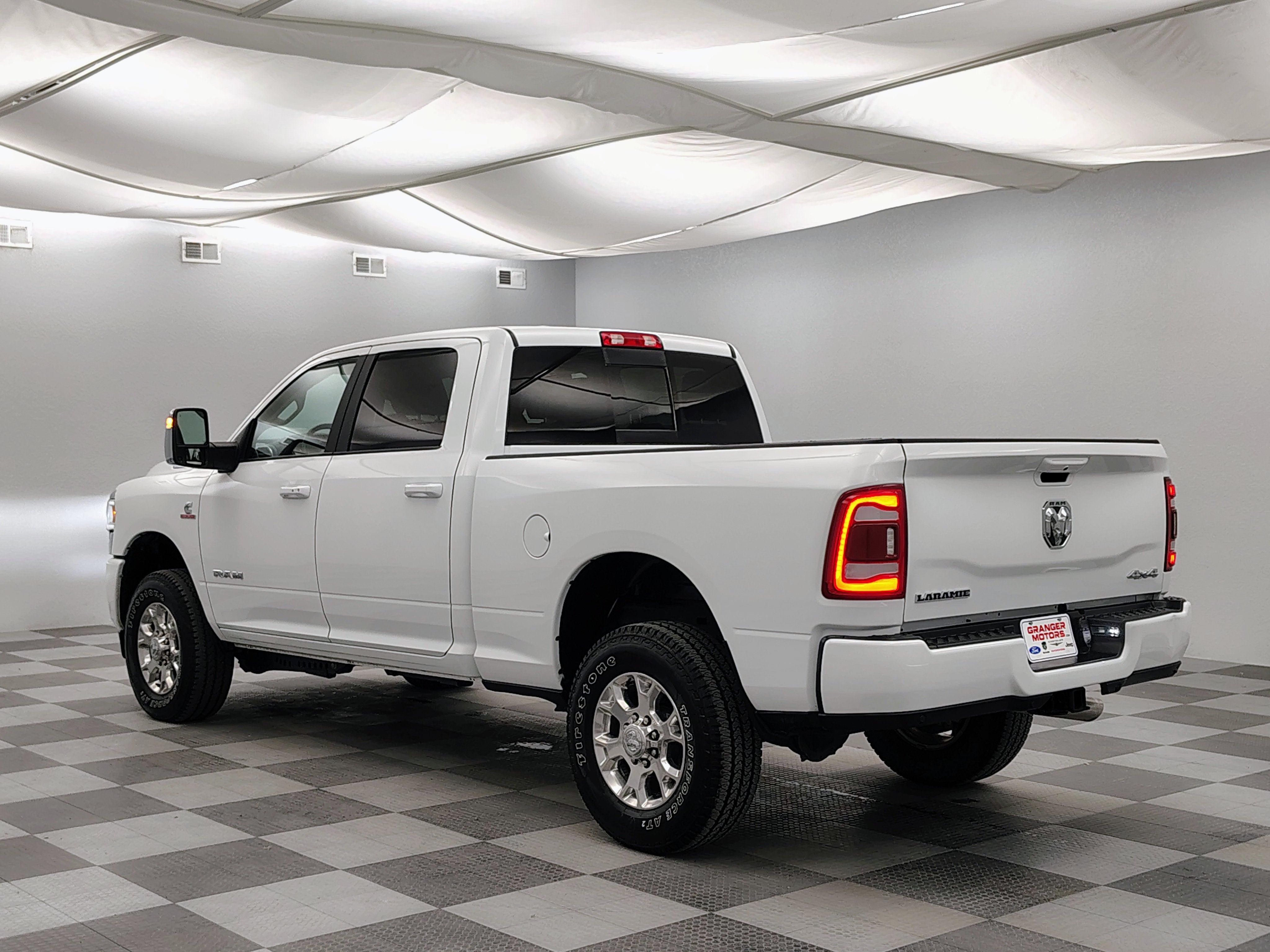 2024 RAM 2500 Laramie Crew Cab 4x4 6'4' Box