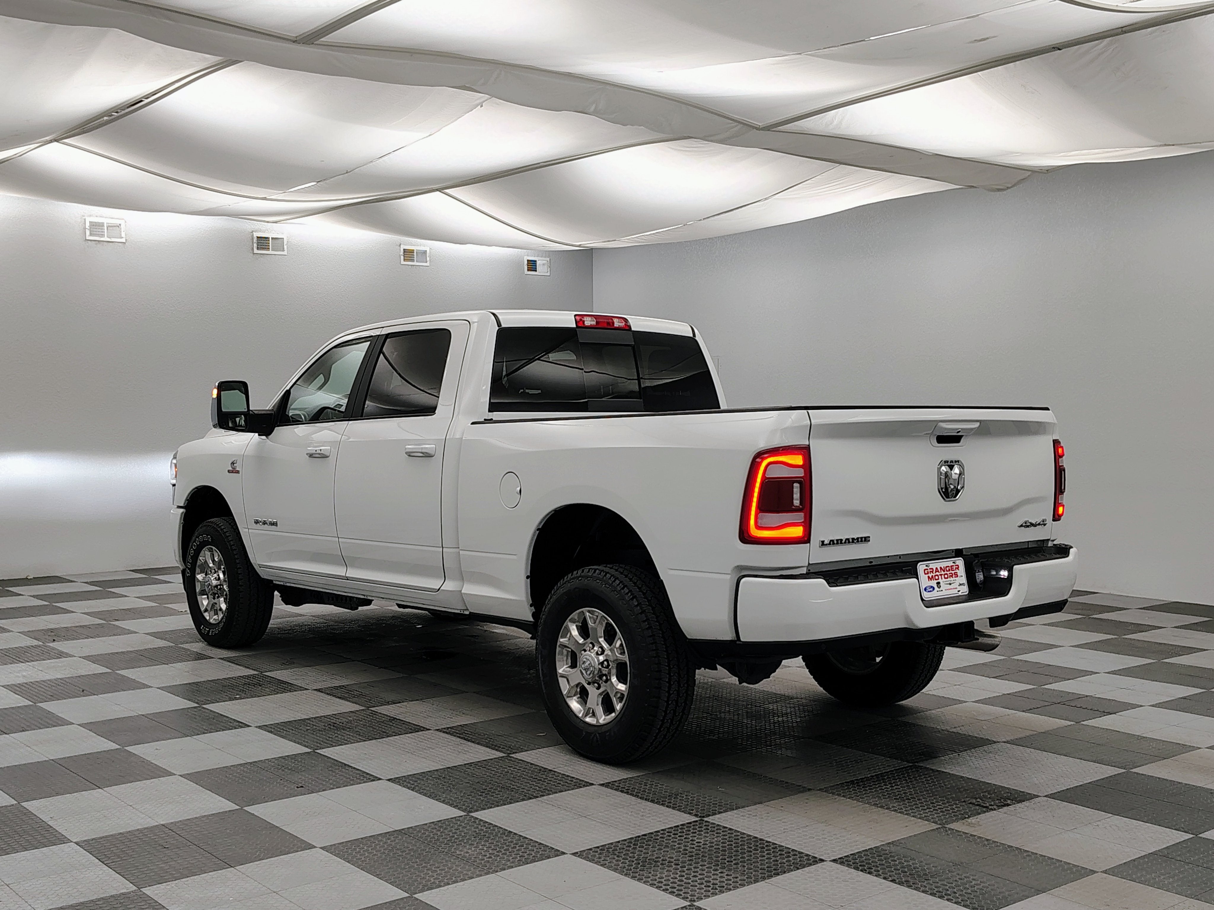 2024 RAM 2500 Laramie Crew Cab 4x4 6'4' Box