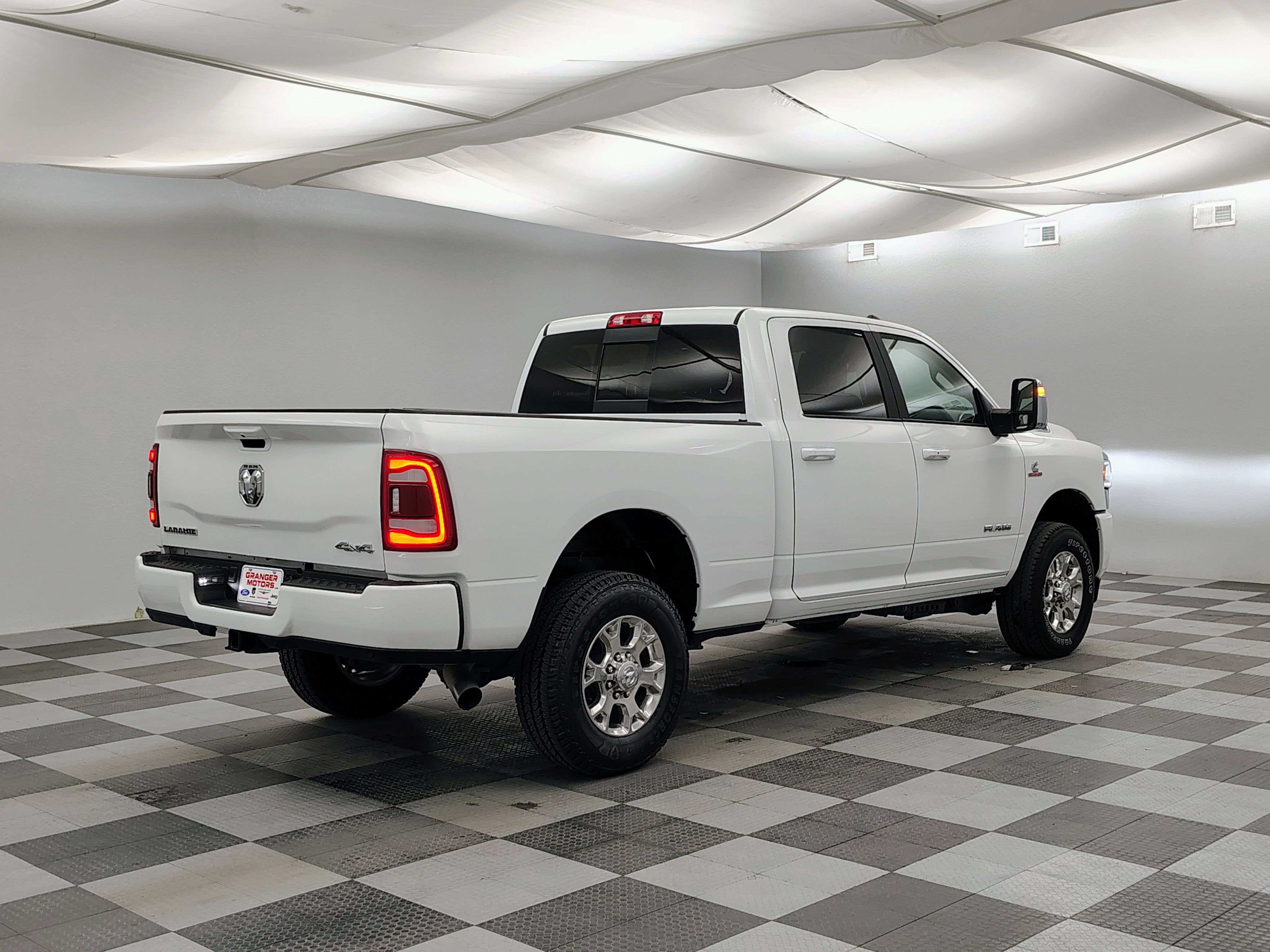 2024 RAM 2500 Laramie Crew Cab 4x4 6'4' Box