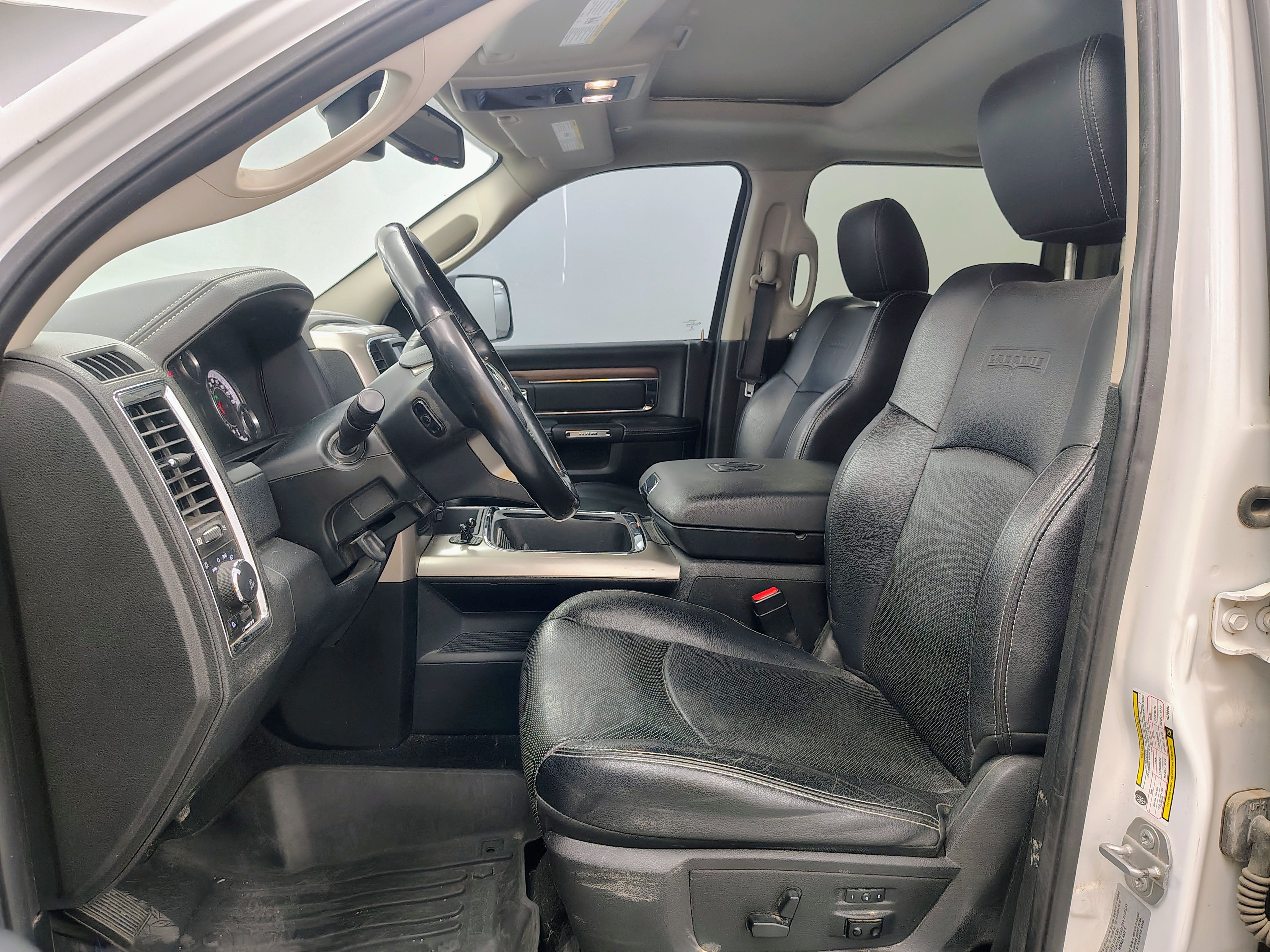 2017 RAM 2500 Laramie Mega Cab 4x4 6'4' Box