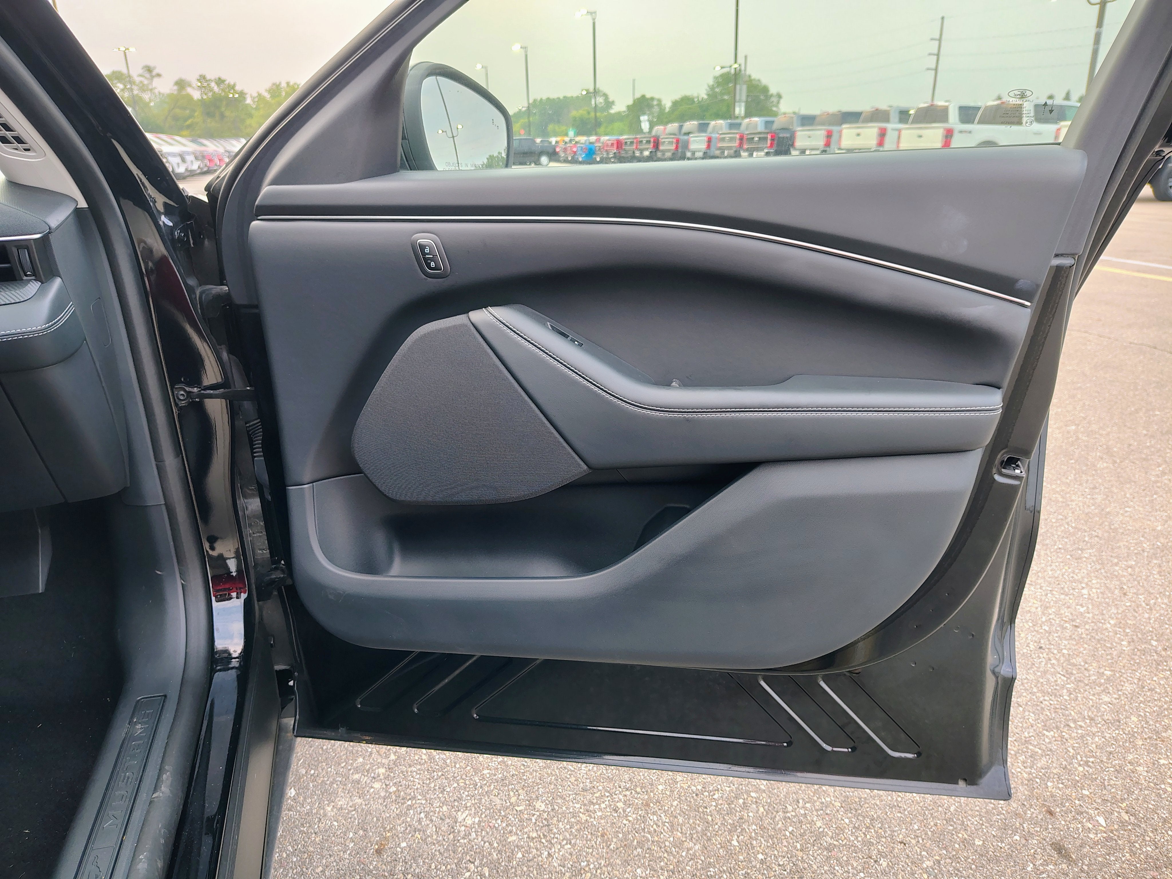 2025 Ford Mustang Mach-E Select