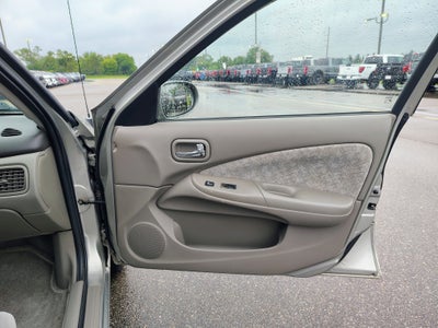 2002 Nissan Sentra XE