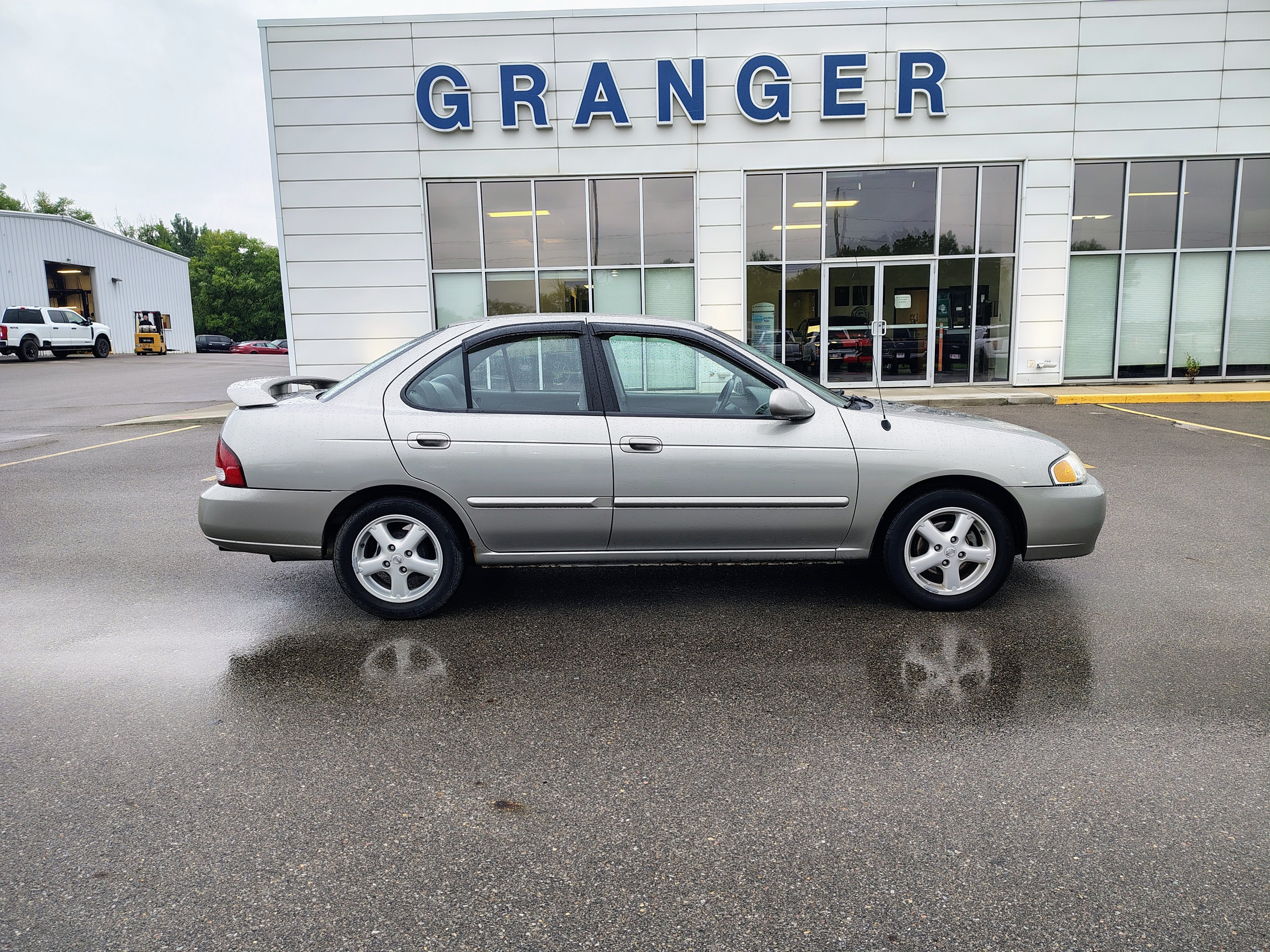 2002 Nissan Sentra XE