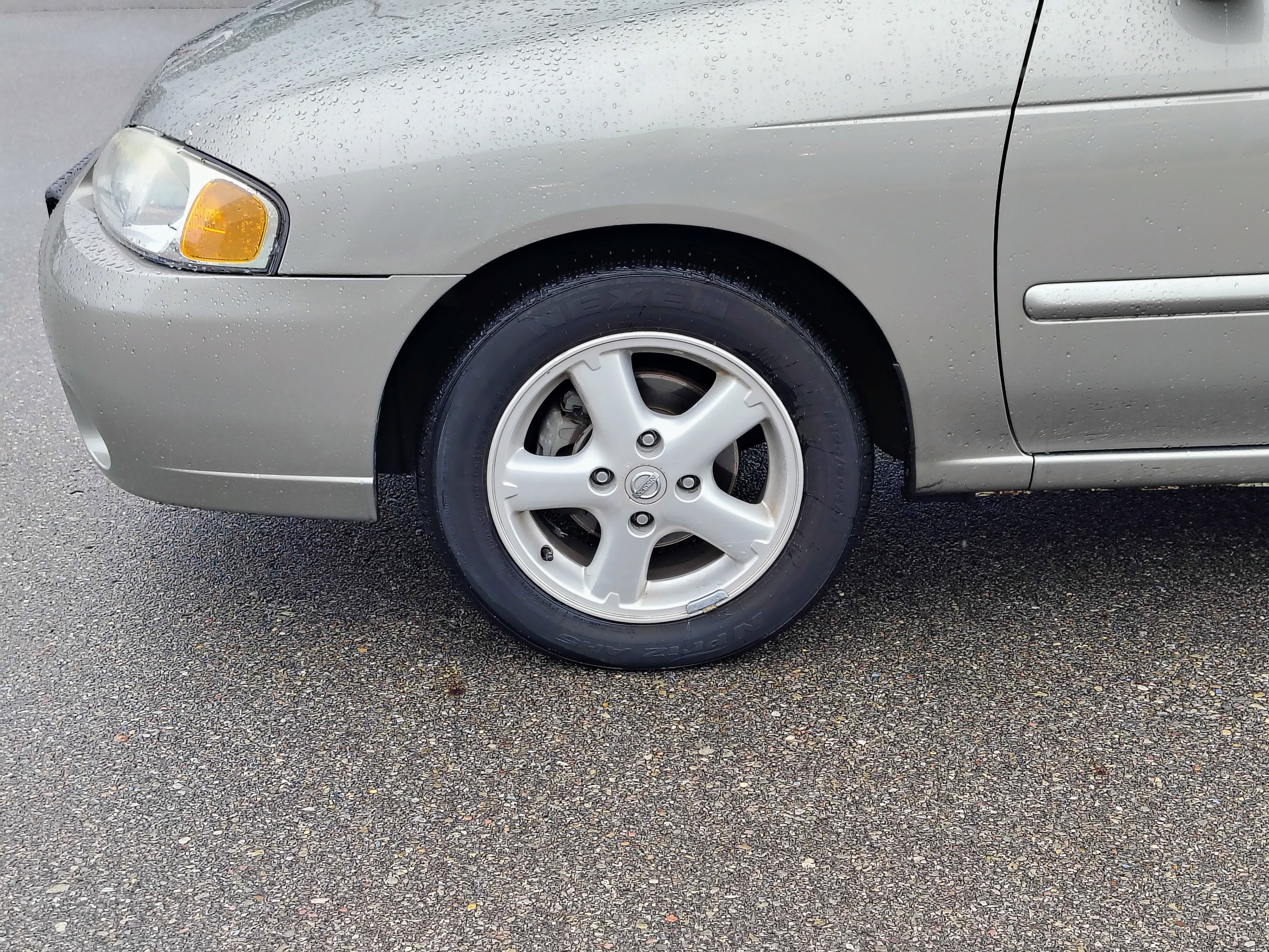2002 Nissan Sentra XE
