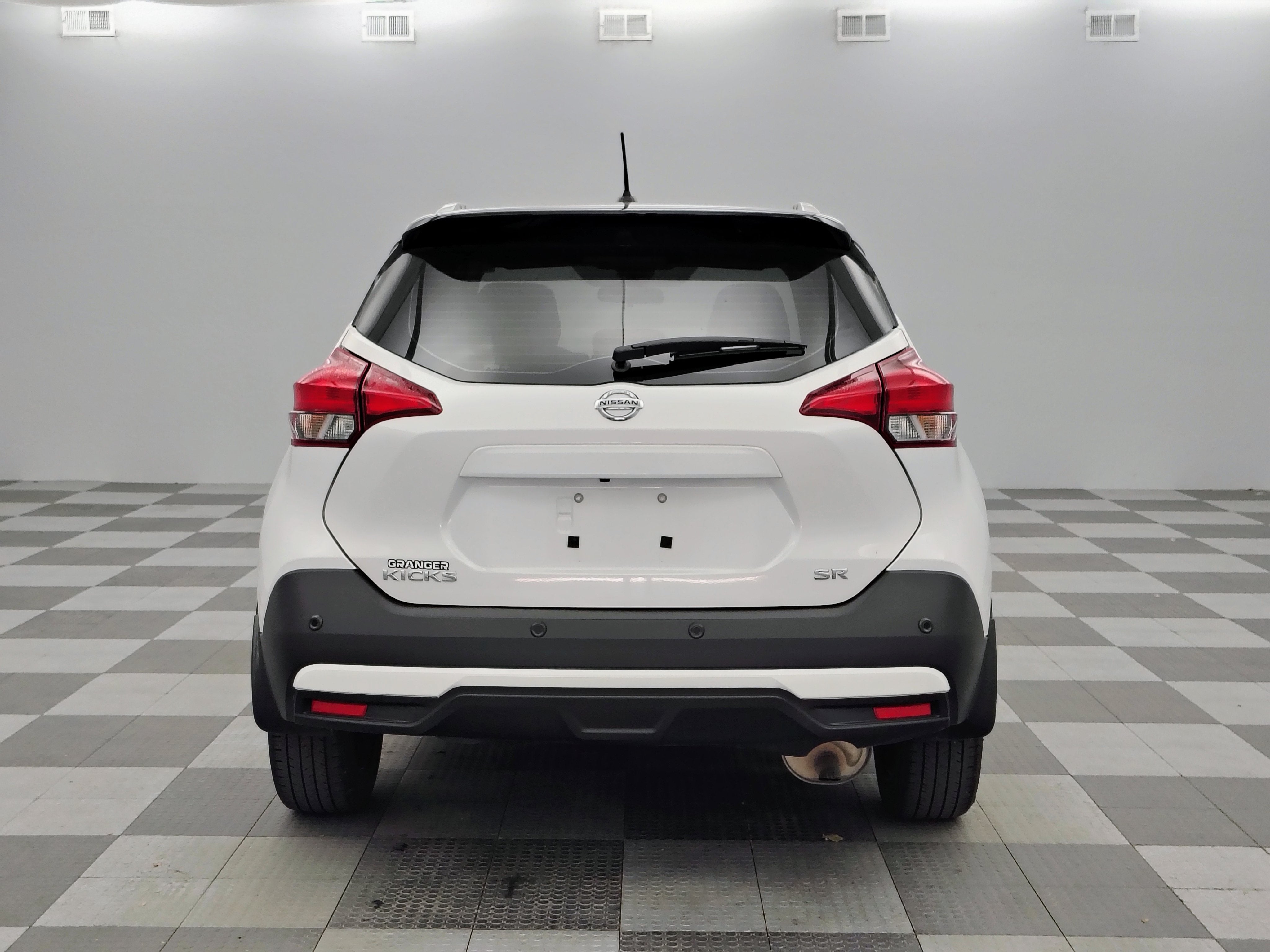 2020 Nissan Kicks SR Xtronic CVT