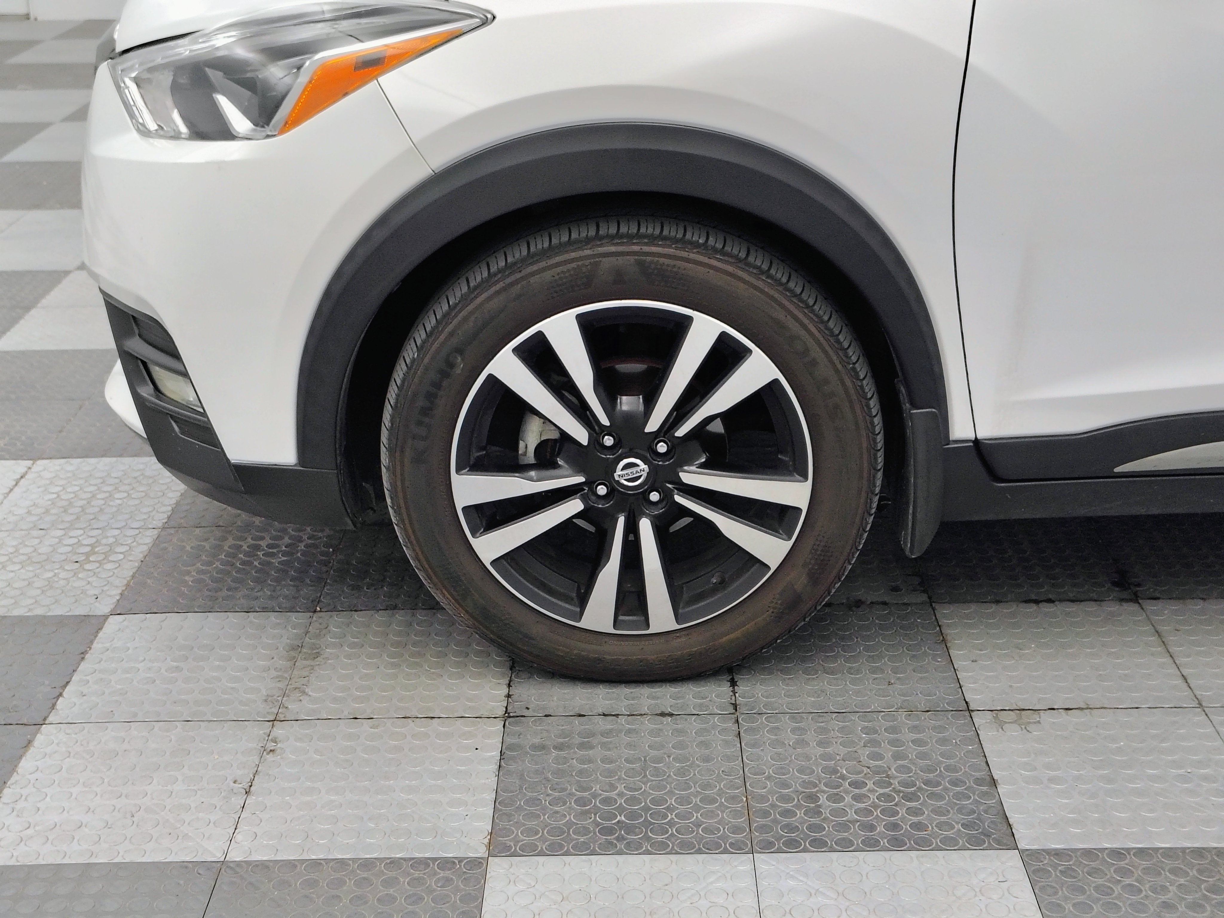 2020 Nissan Kicks SR Xtronic CVT