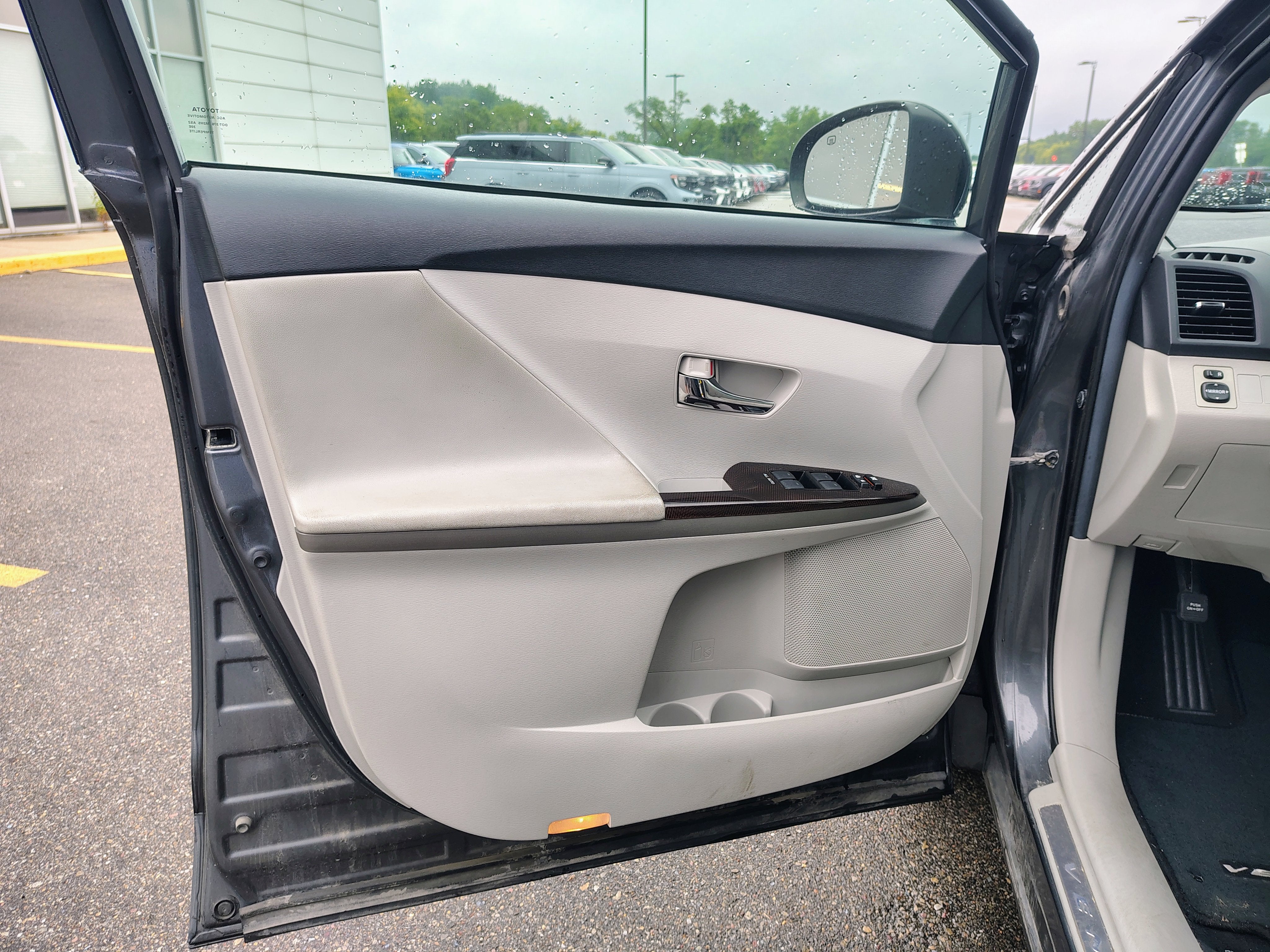2012 Toyota Venza LE
