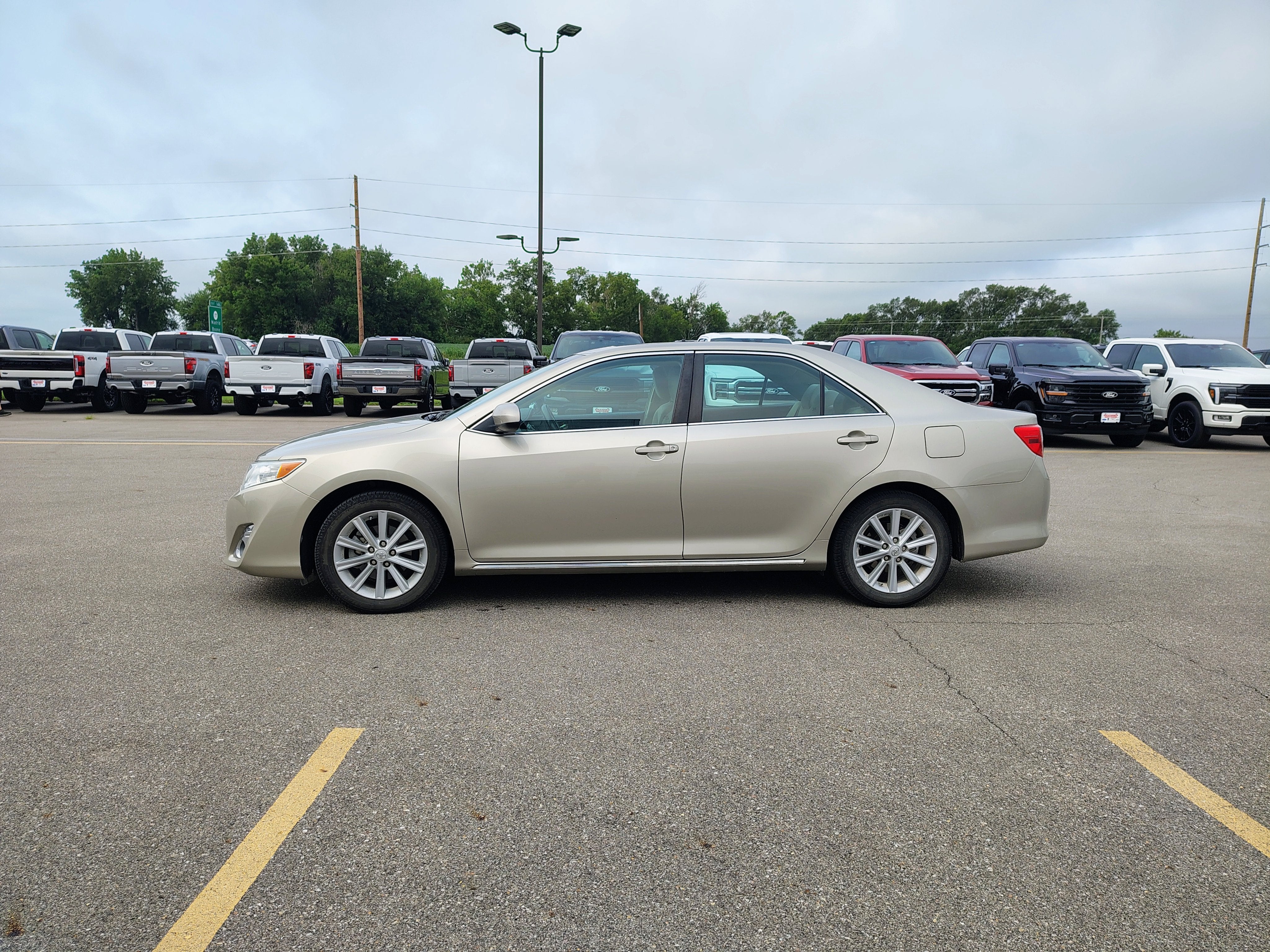 2014 Toyota Camry XLE