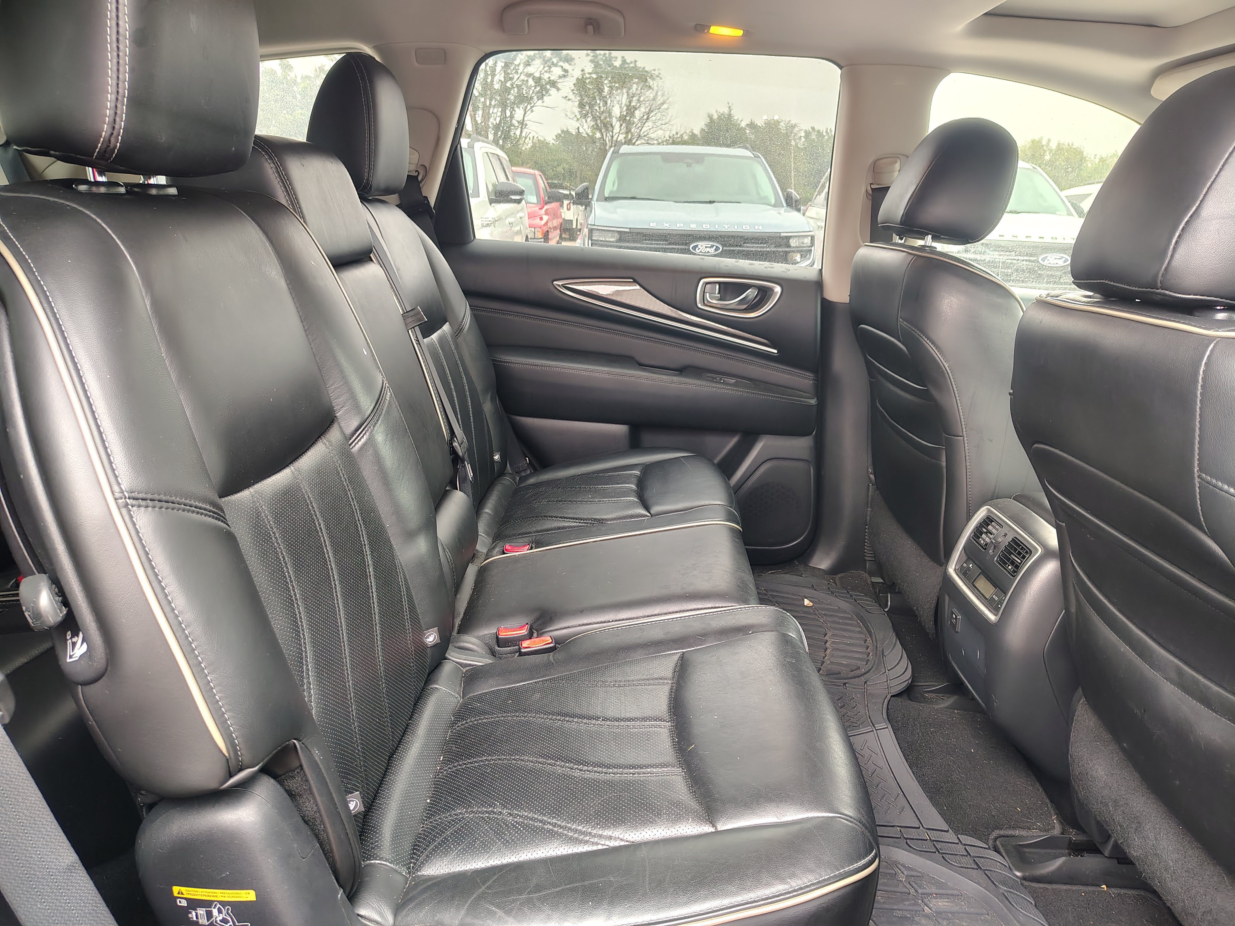 2017 INFINITI QX60 Base