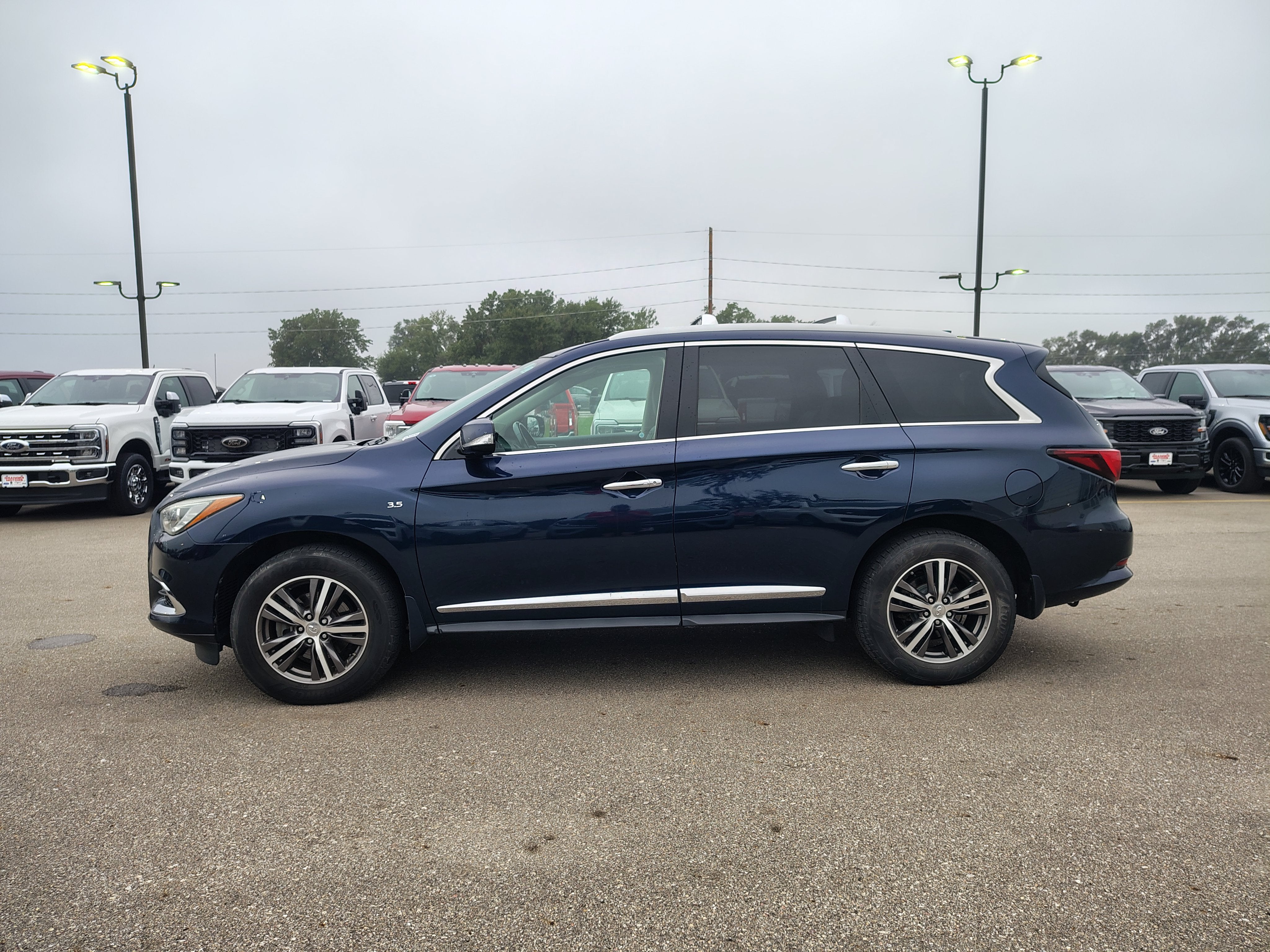 2017 INFINITI QX60 Base