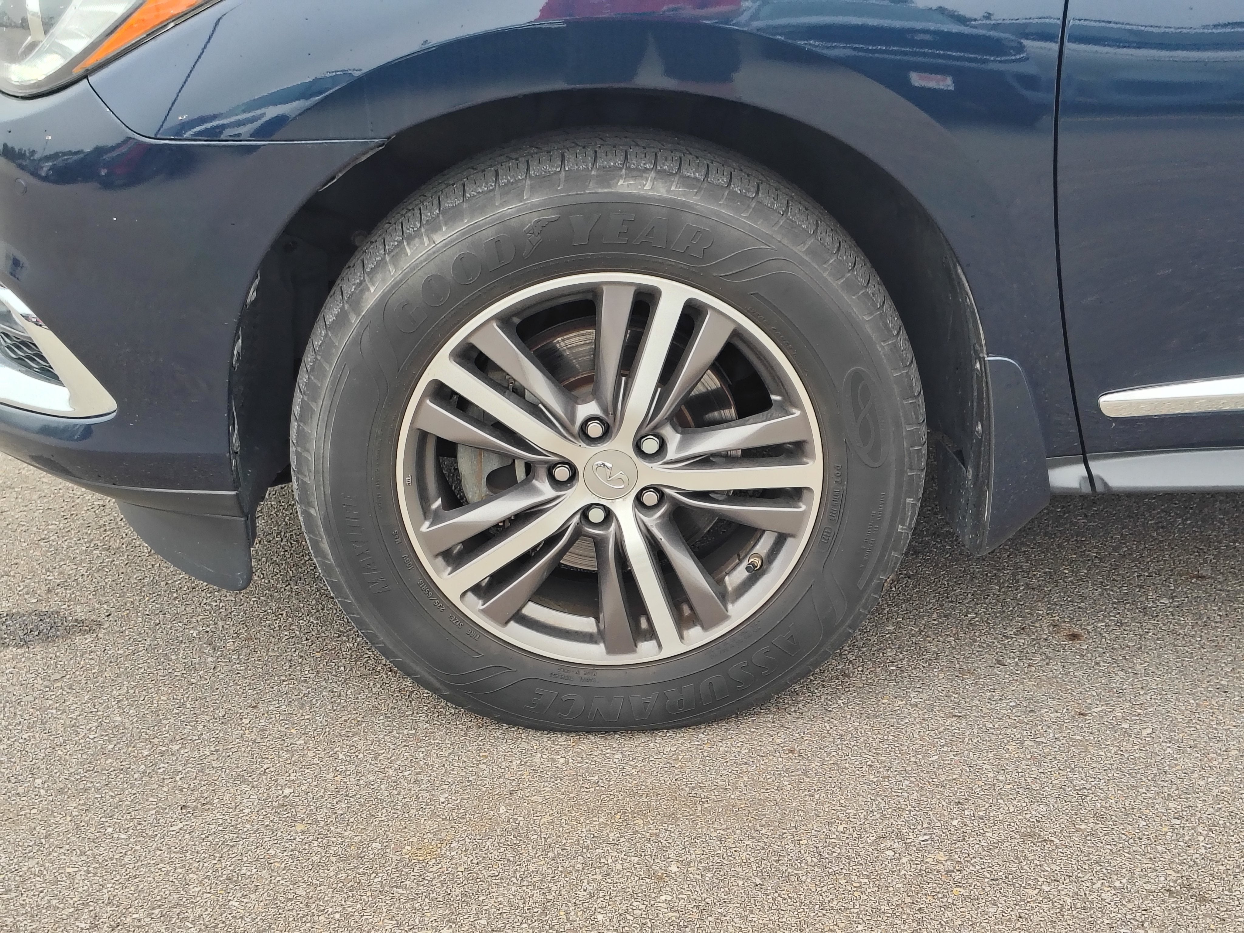 2017 INFINITI QX60 Base