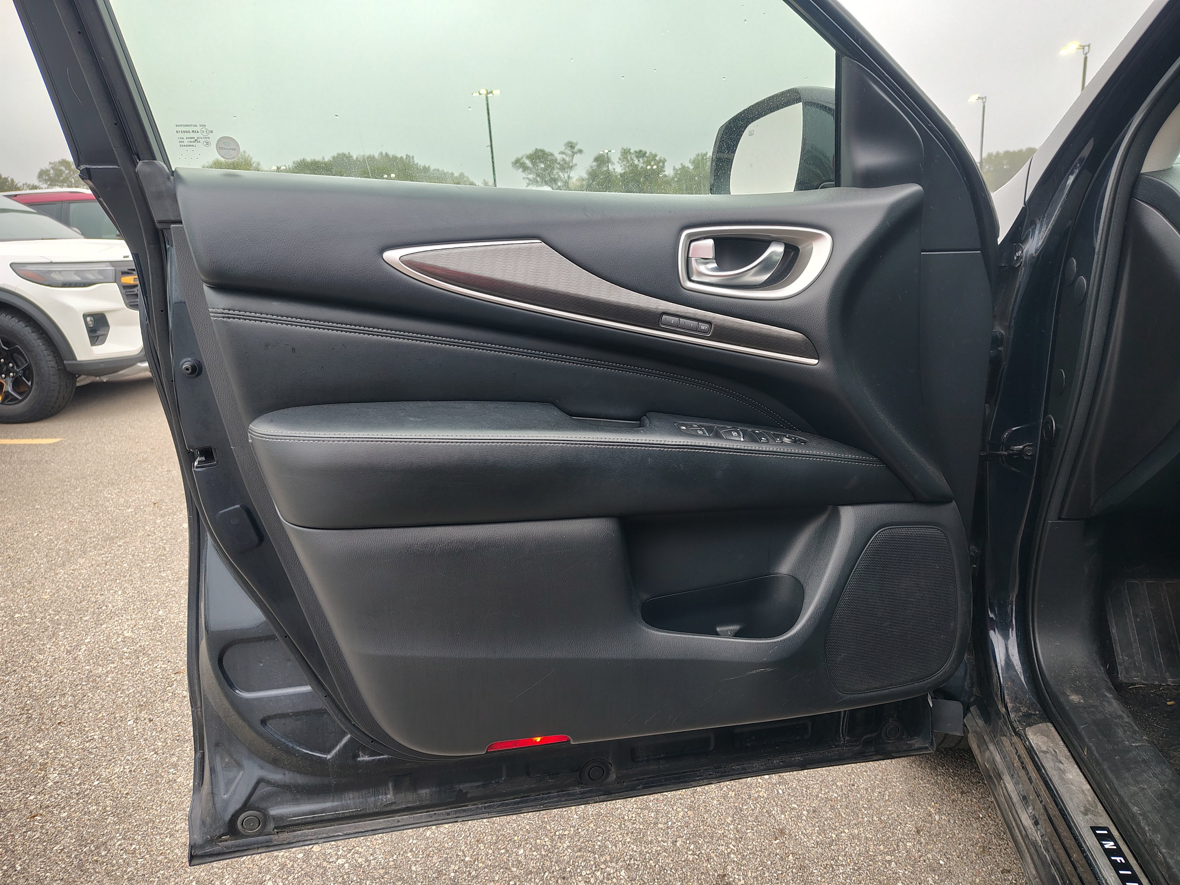 2017 INFINITI QX60 Base
