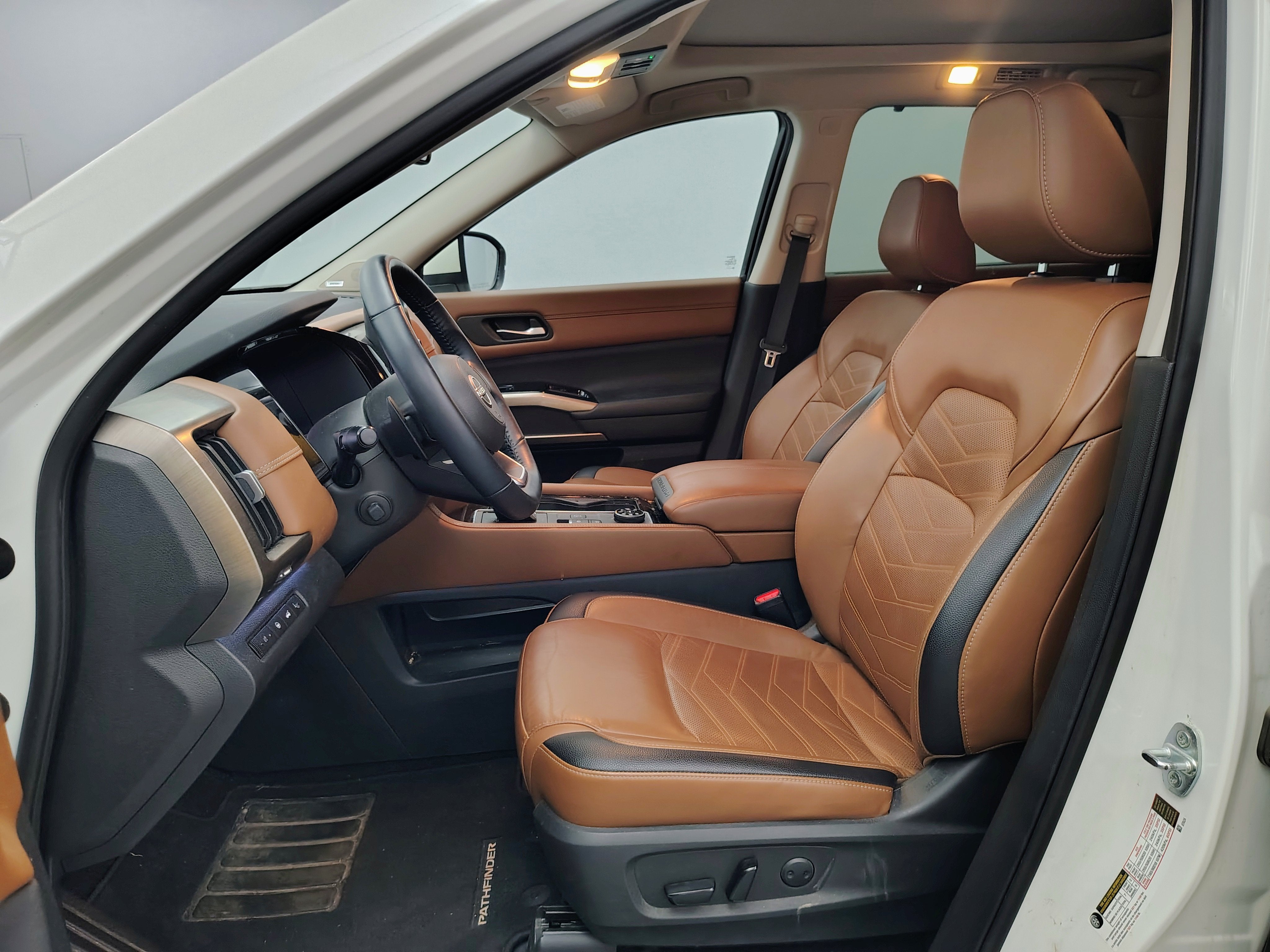 2023 Nissan Pathfinder Platinum 4WD