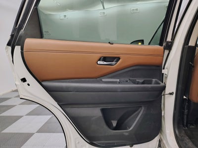 2023 Nissan Pathfinder Platinum 4WD
