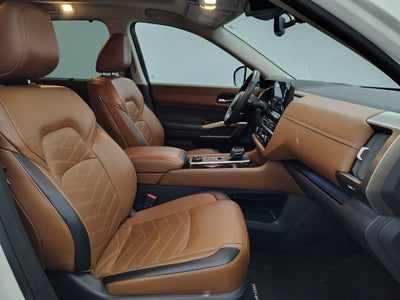 2023 Nissan Pathfinder Platinum 4WD