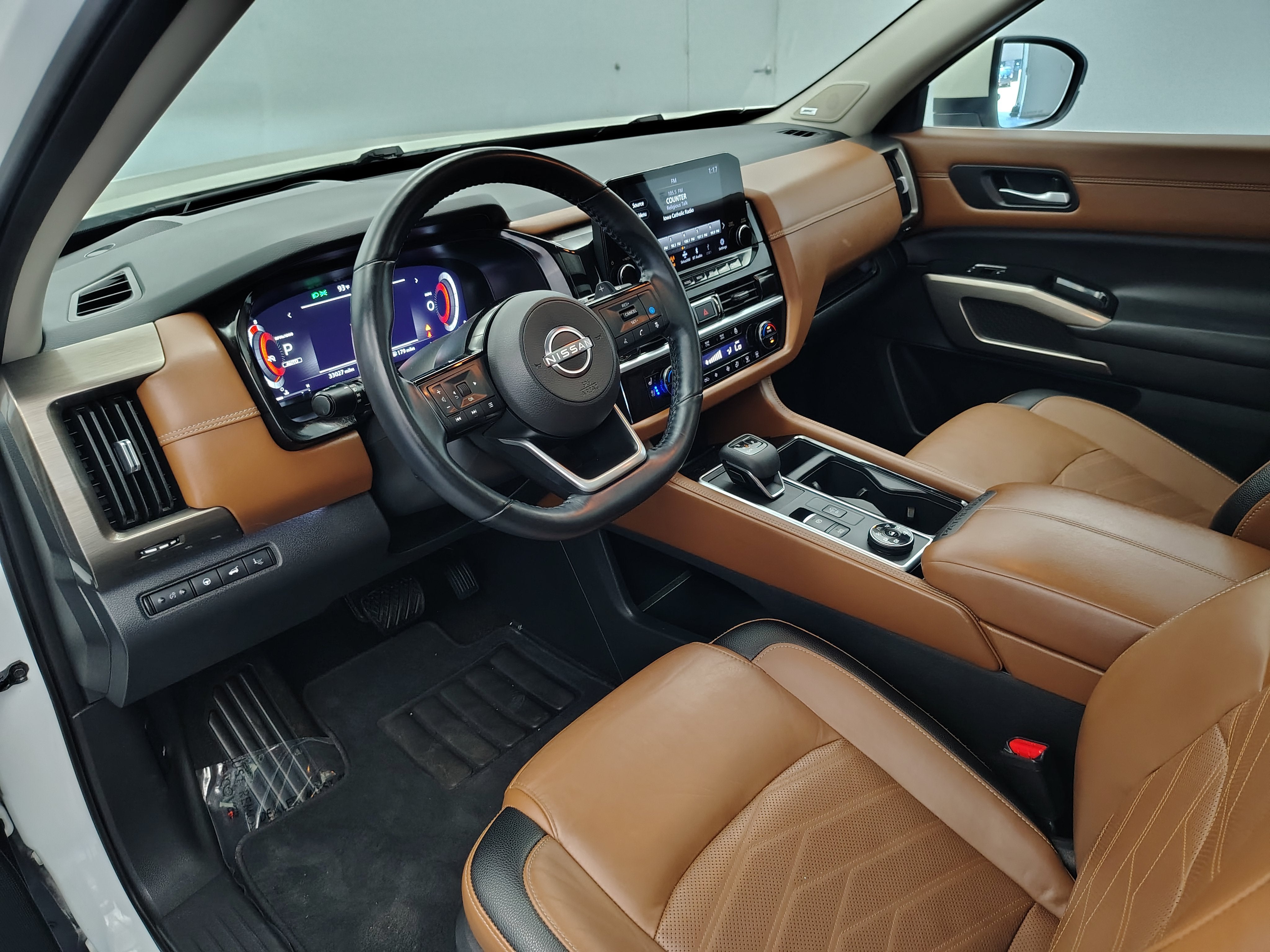 2023 Nissan Pathfinder Platinum