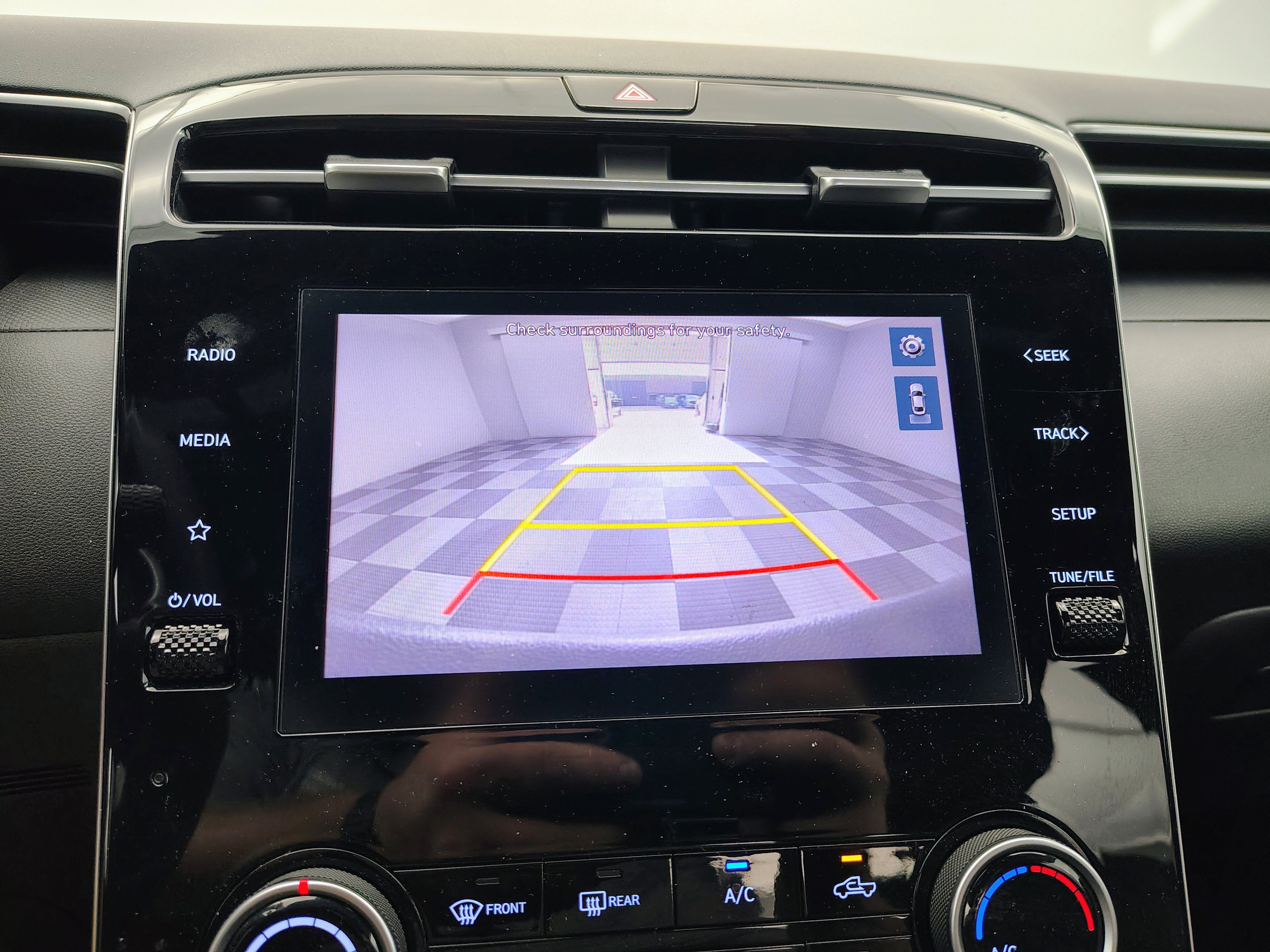 2023 Hyundai Santa Cruz SE